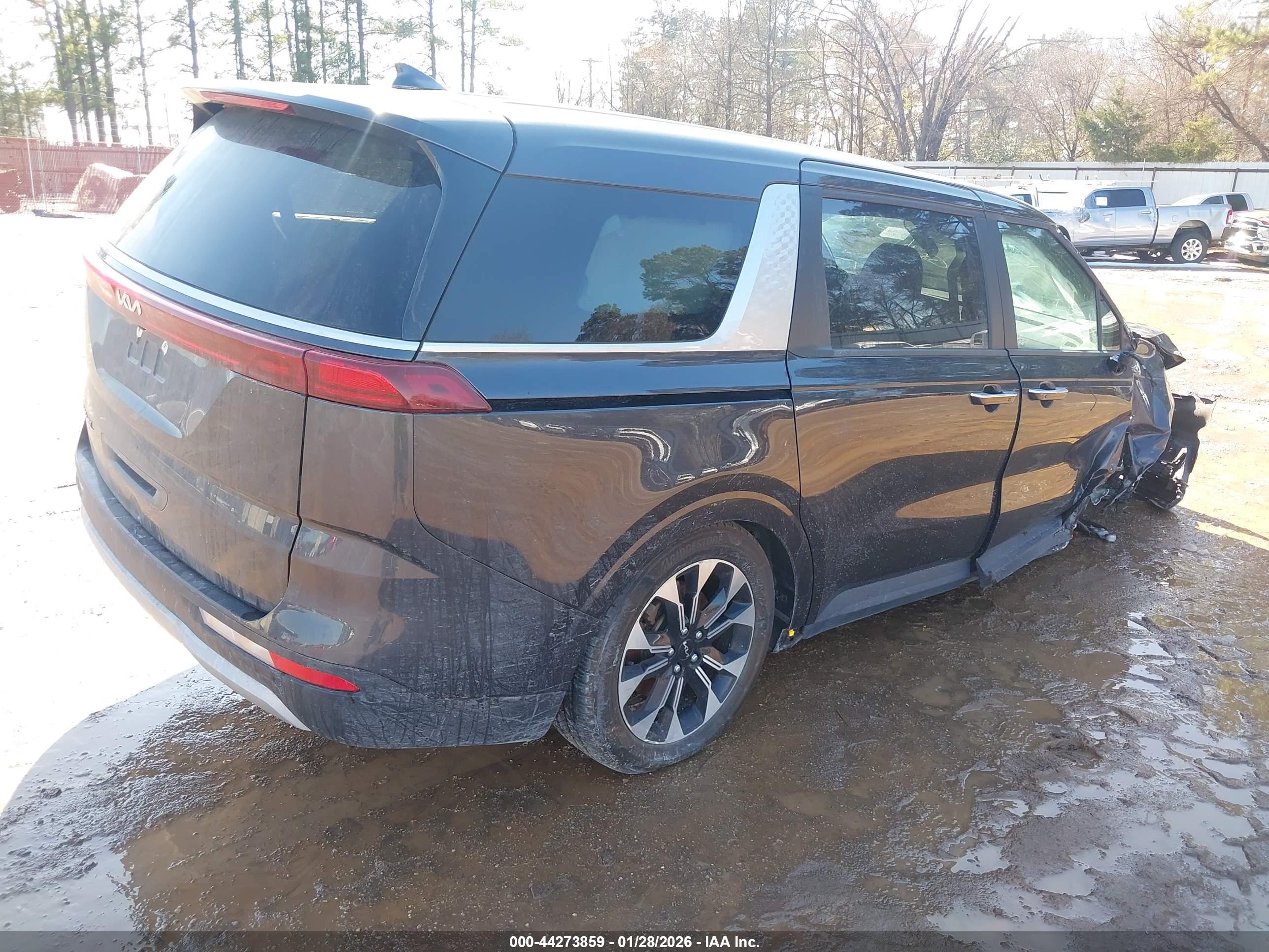 KIA CARNIVAL image 4