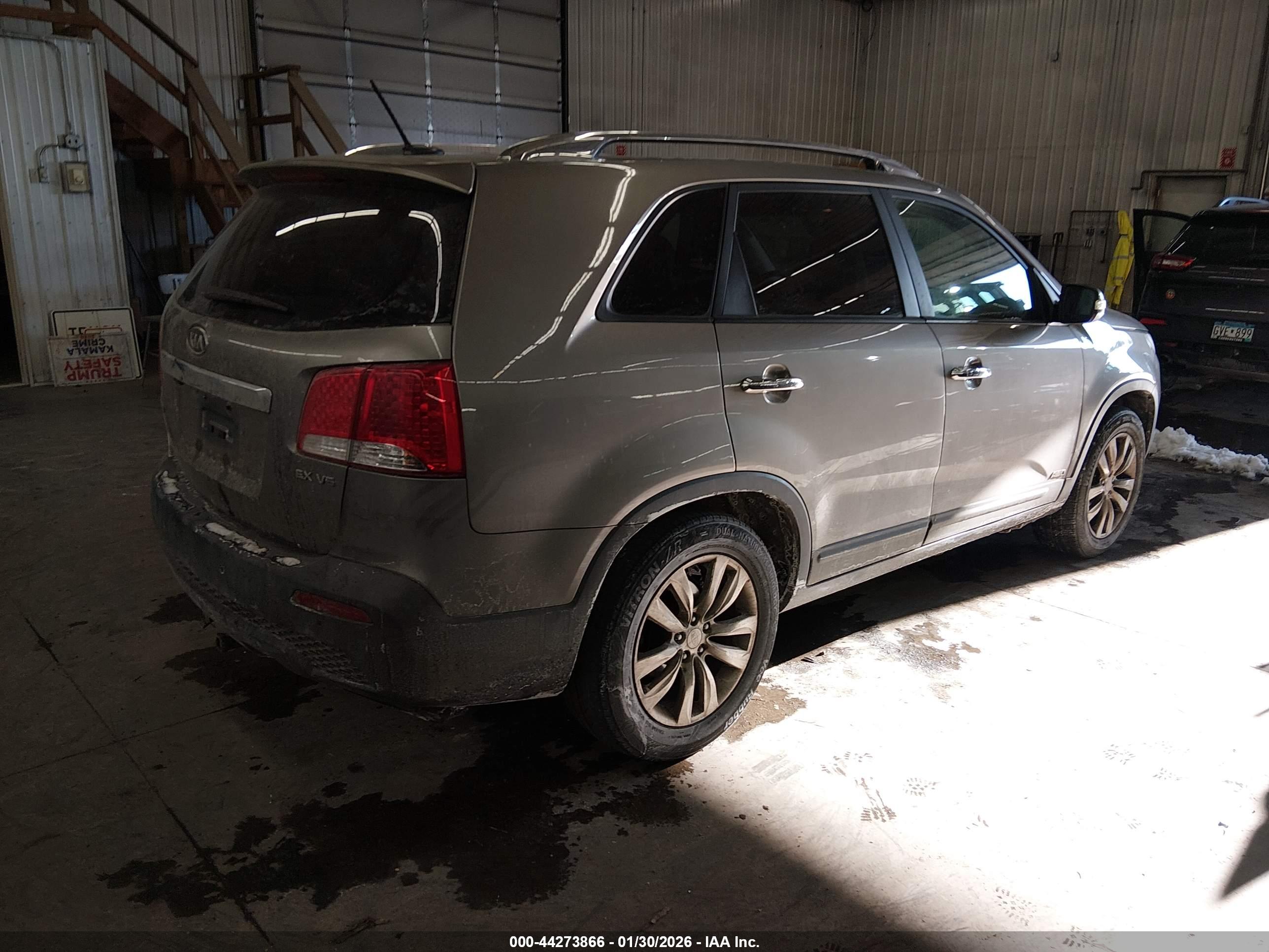 KIA SORENTO image 4