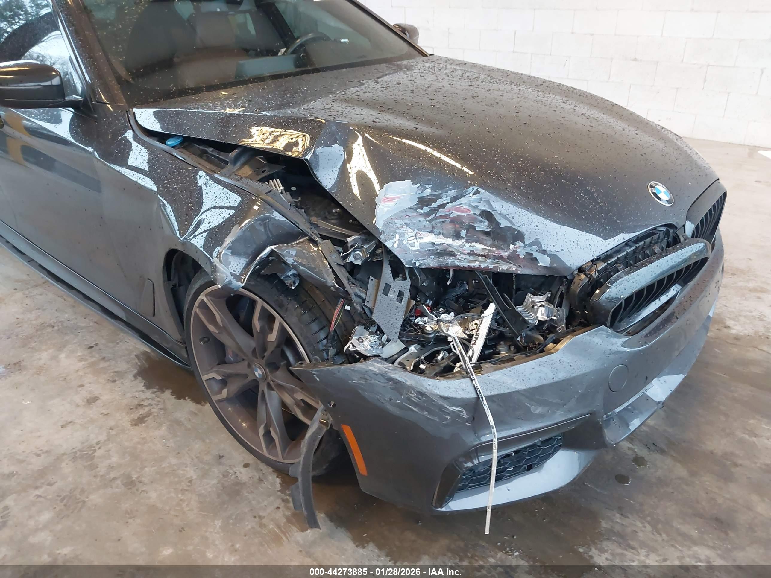 BMW M550I image 6