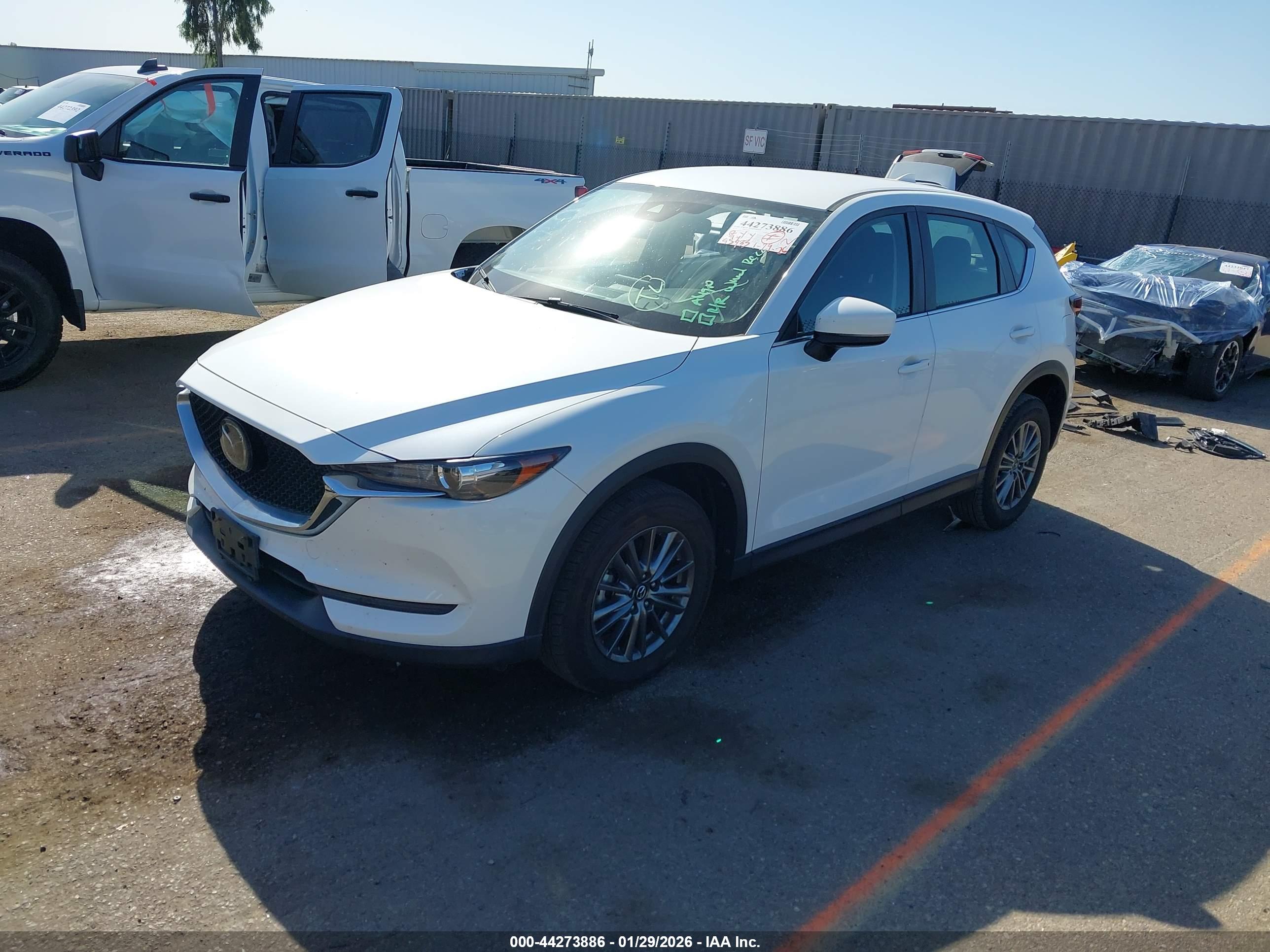 MAZDA CX-5 image 2