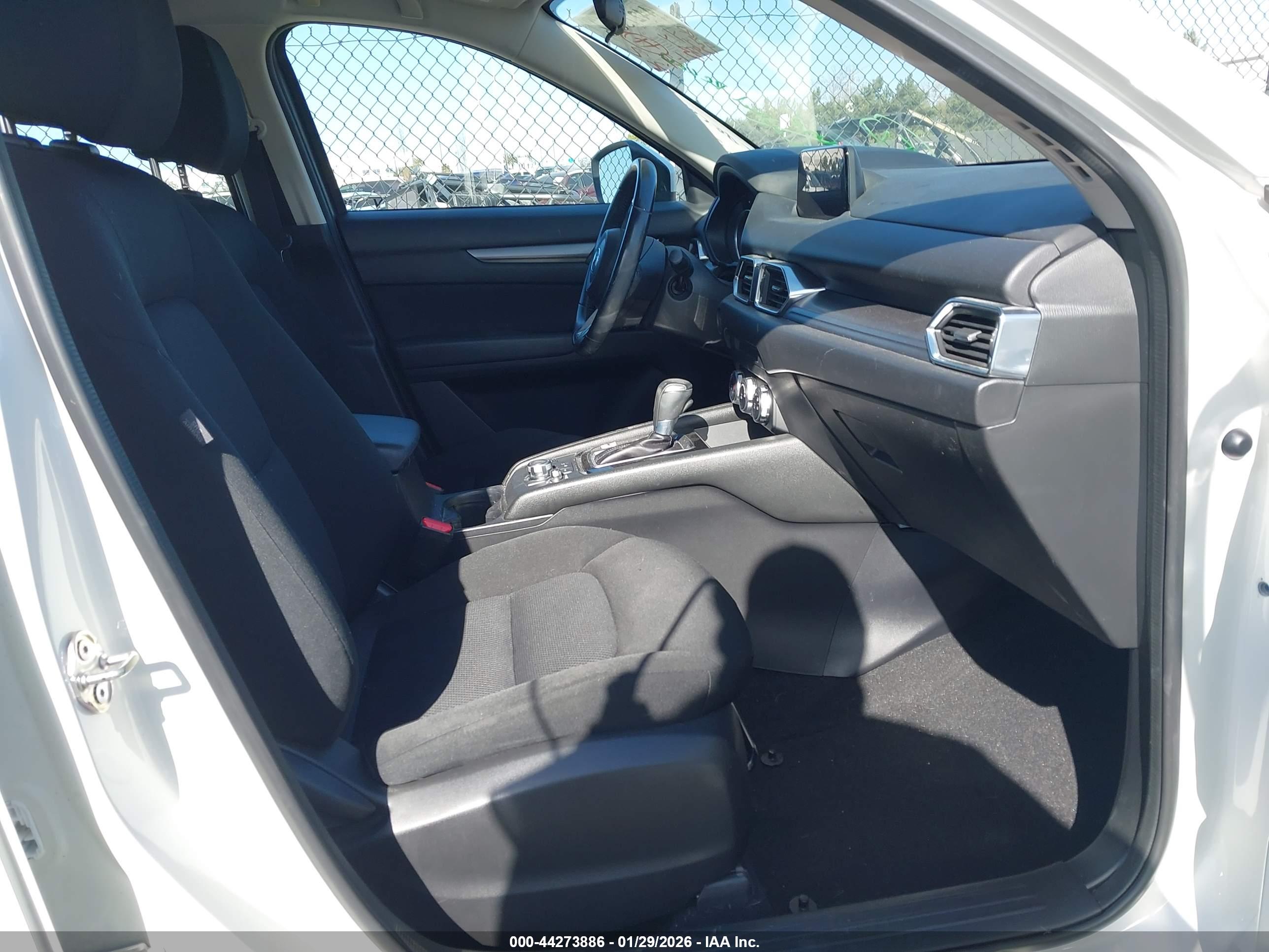 MAZDA CX-5 image 5