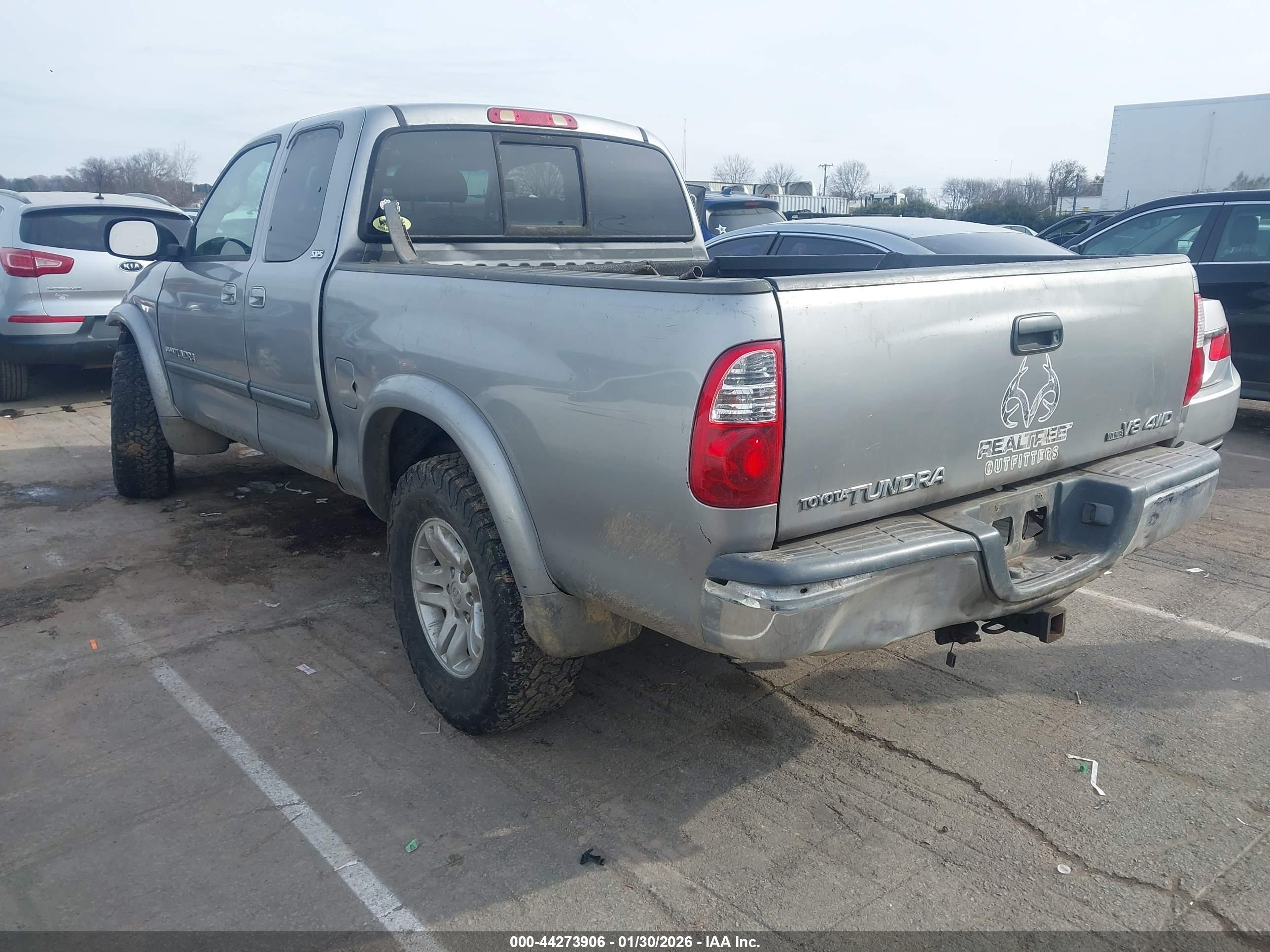 TOYOTA TUNDRA image 3