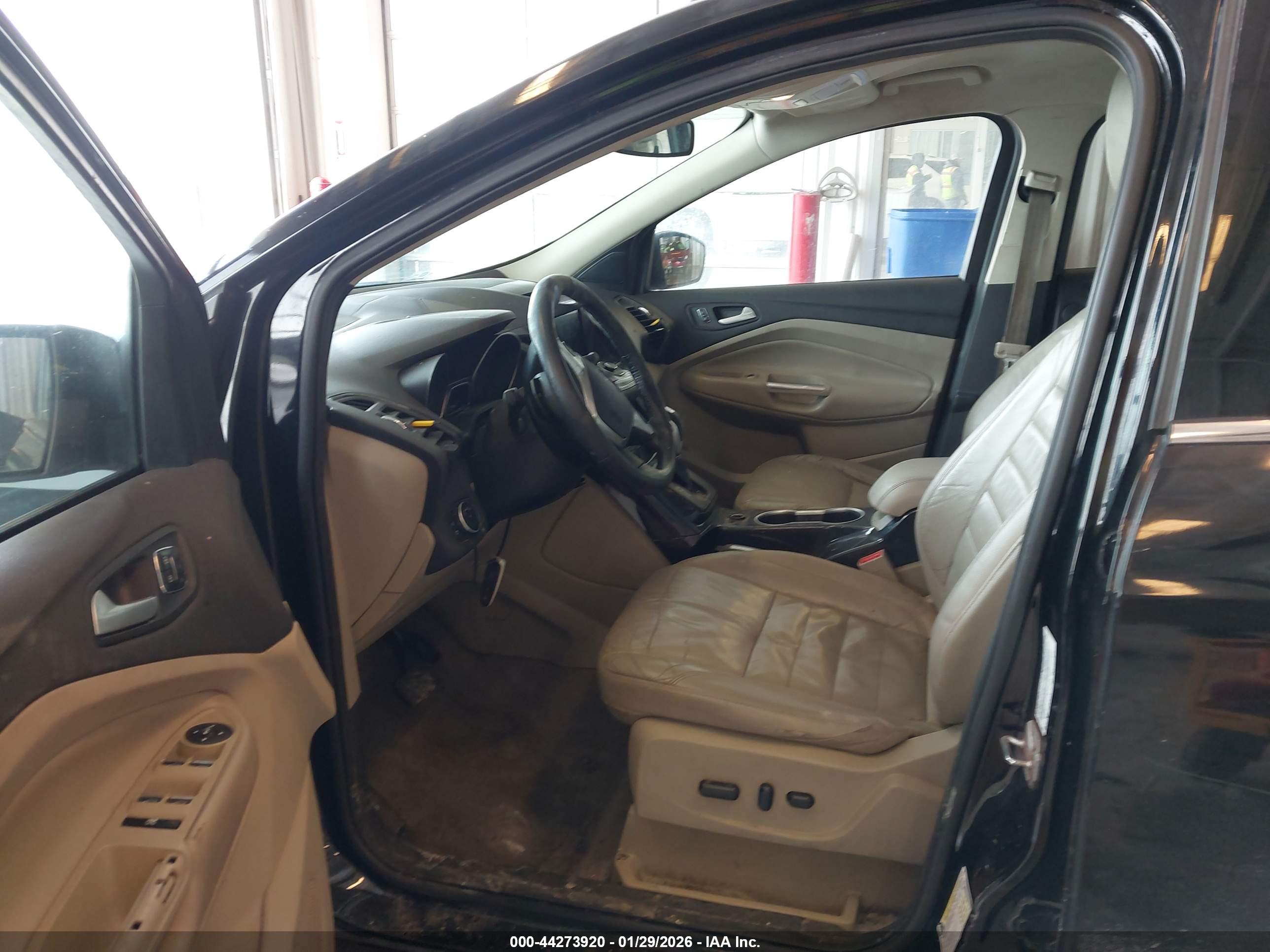 FORD ESCAPE image 5