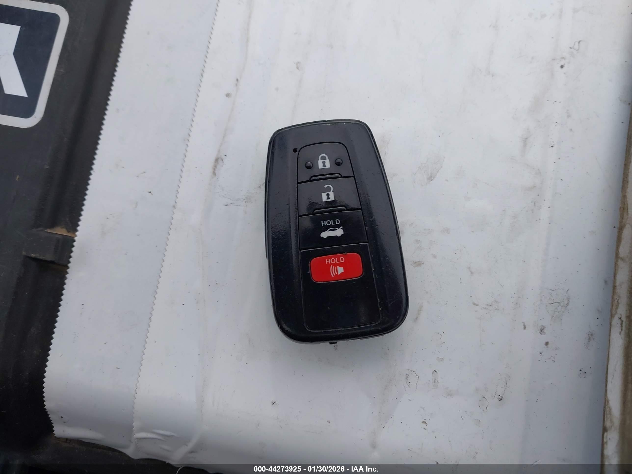 TOYOTA CAMRY image 11