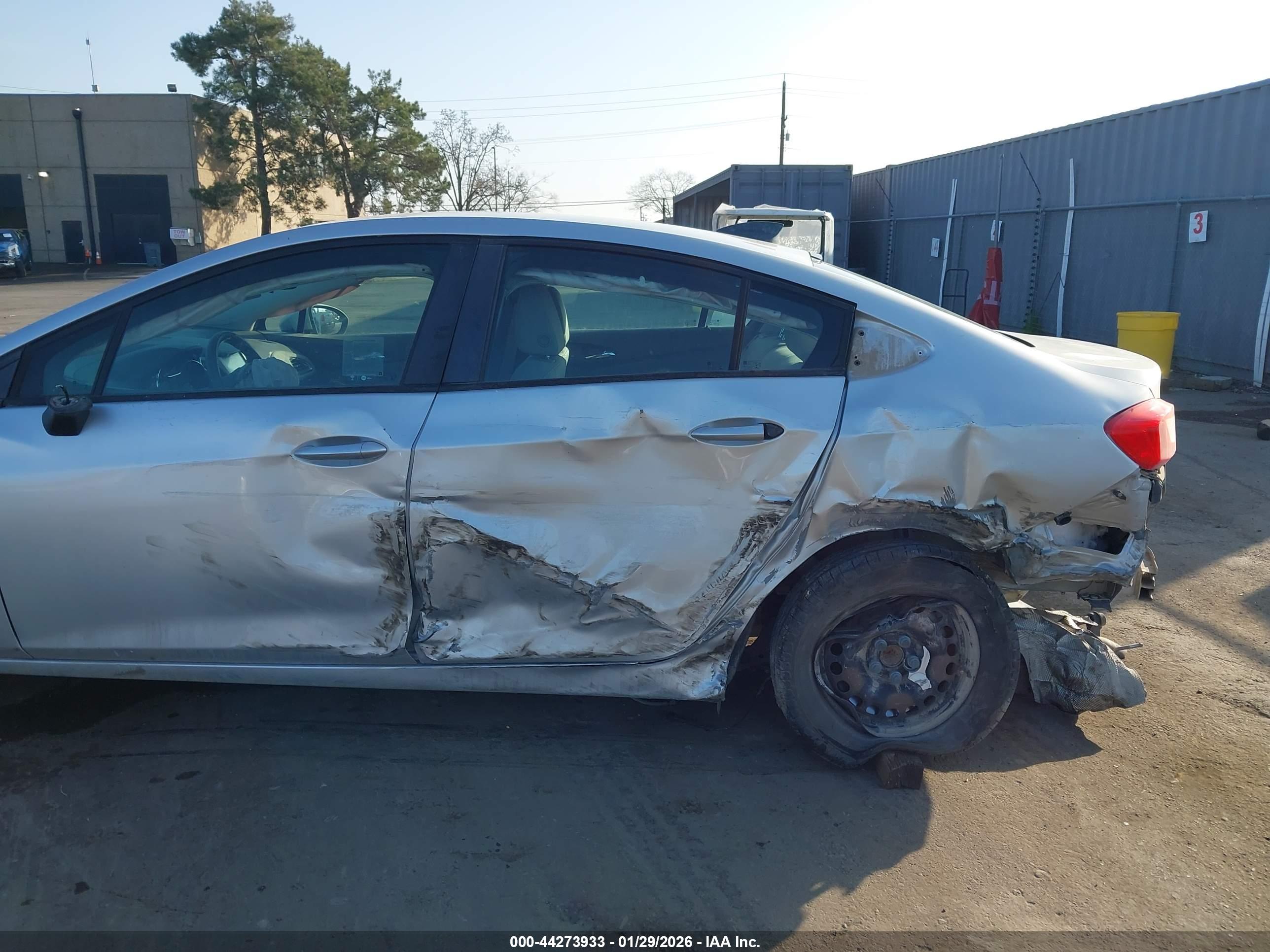 CHEVROLET CRUZE image 6