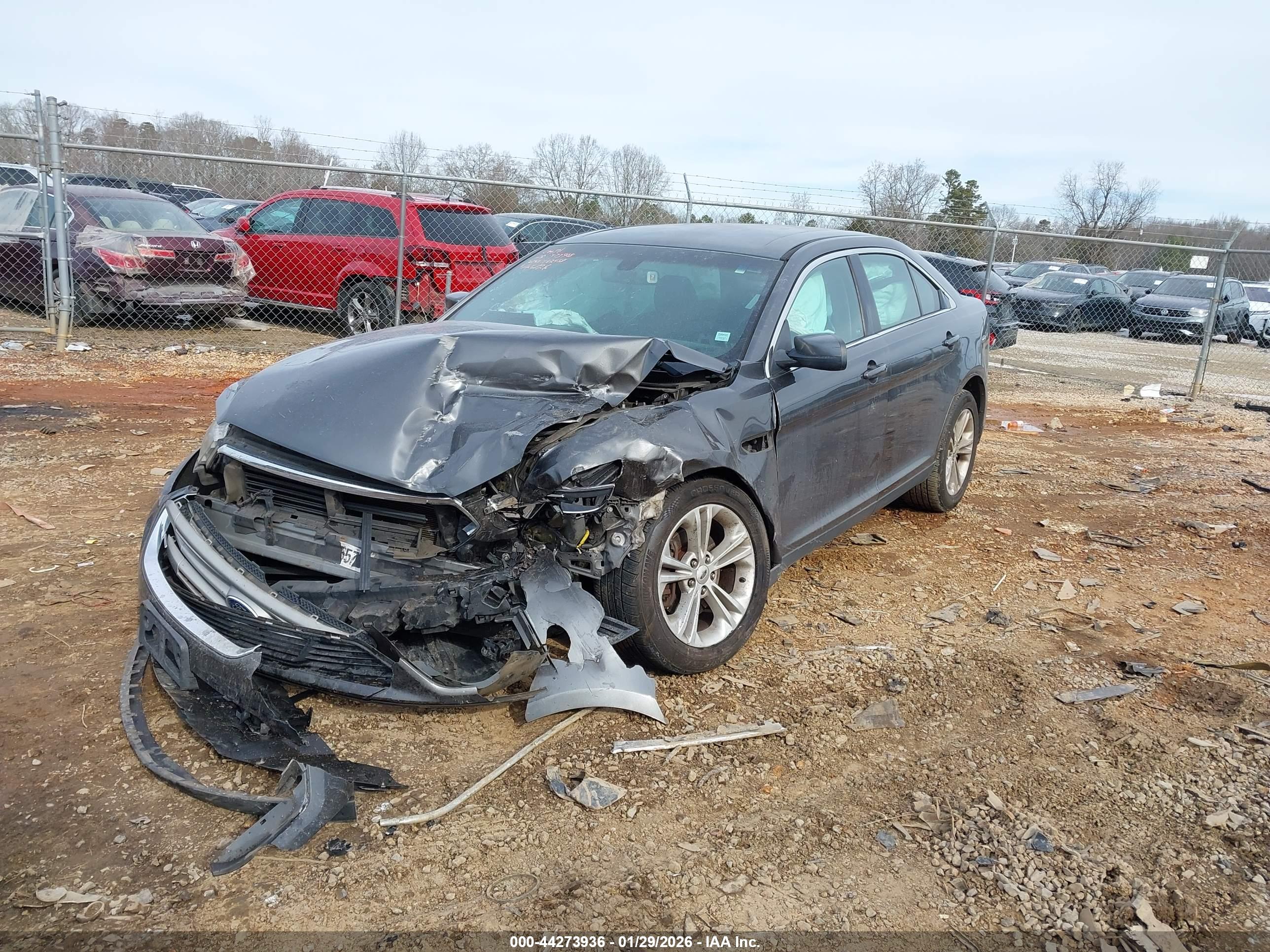 FORD TAURUS image 2