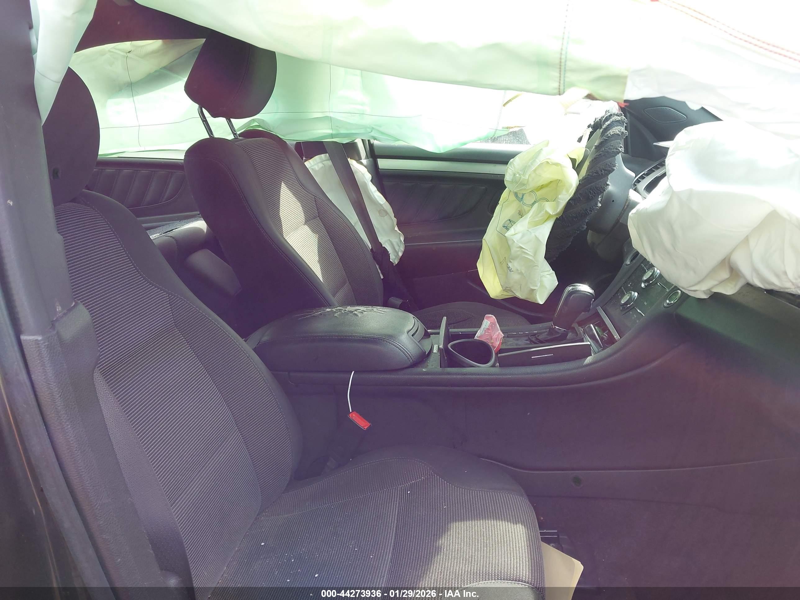 FORD TAURUS image 5