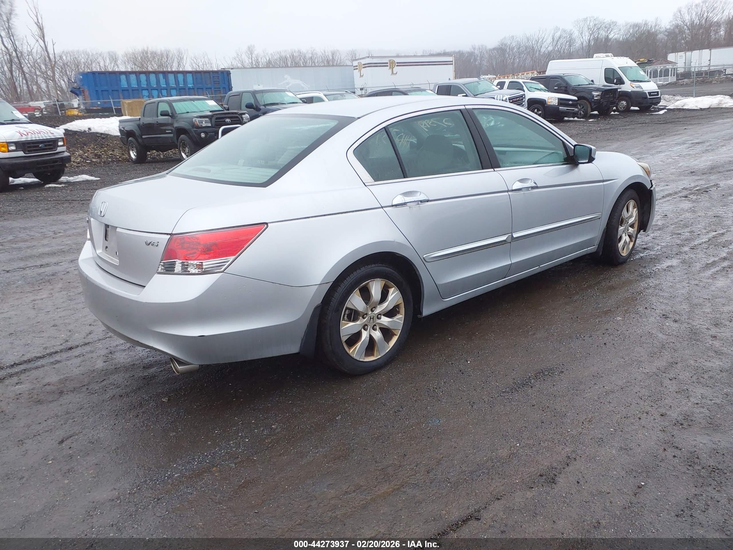 HONDA ACCORD image 4