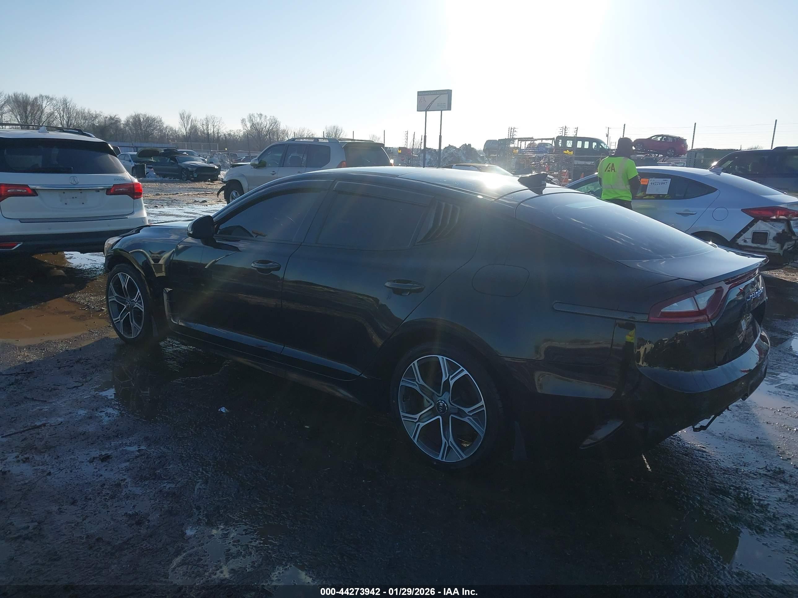 KIA STINGER image 3