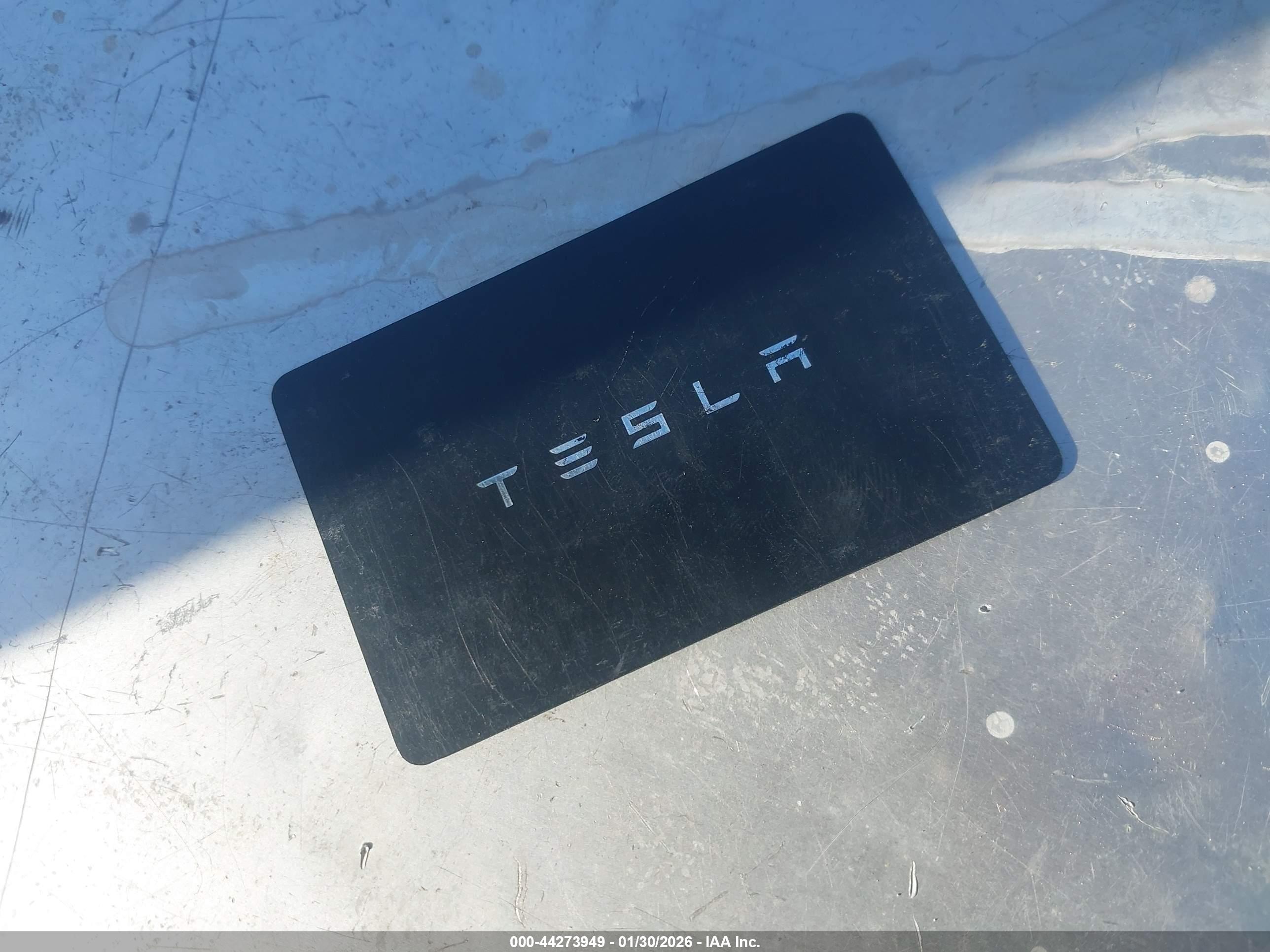 TESLA MODEL image 11