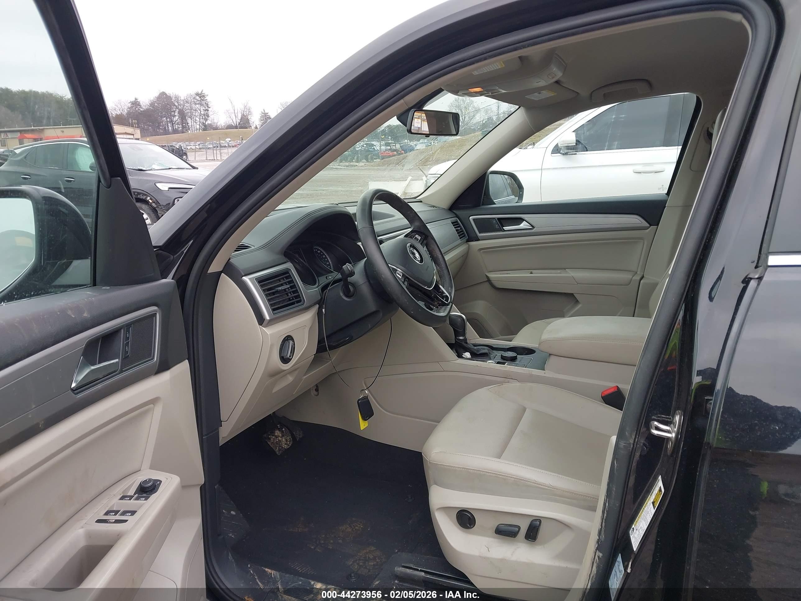 VOLKSWAGEN ATLAS image 5