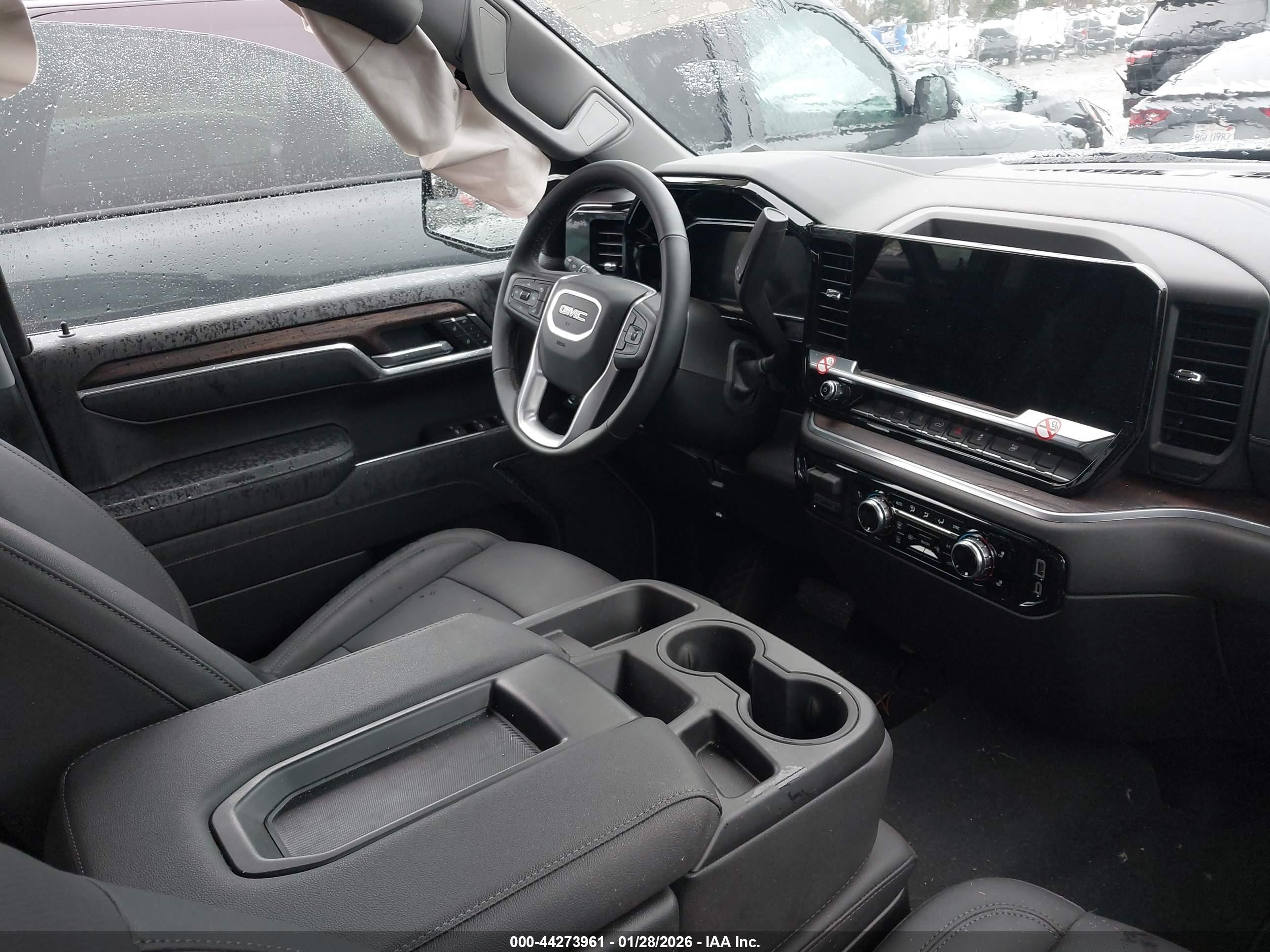 GMC SIERRA image 5