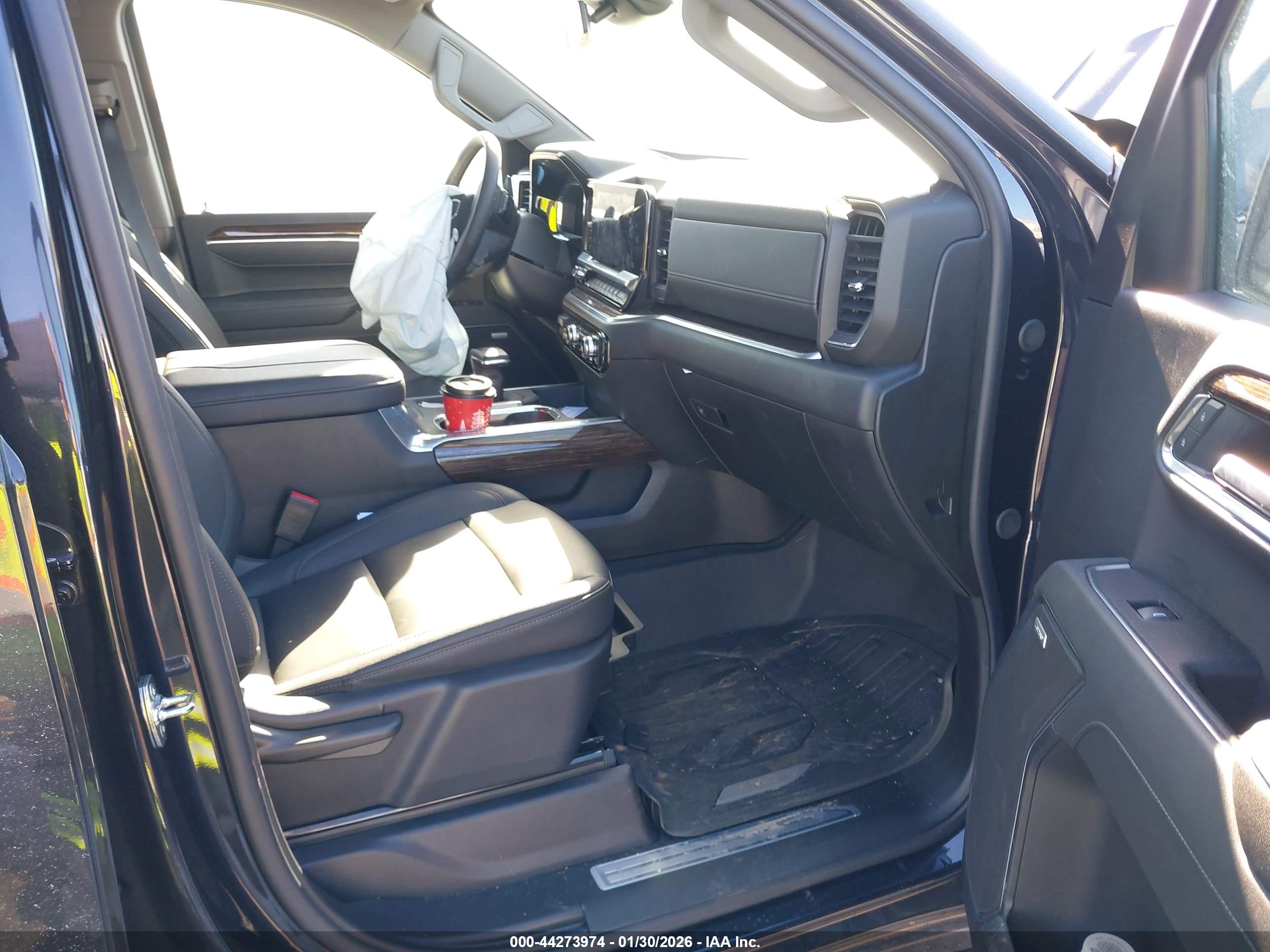 GMC SIERRA image 5