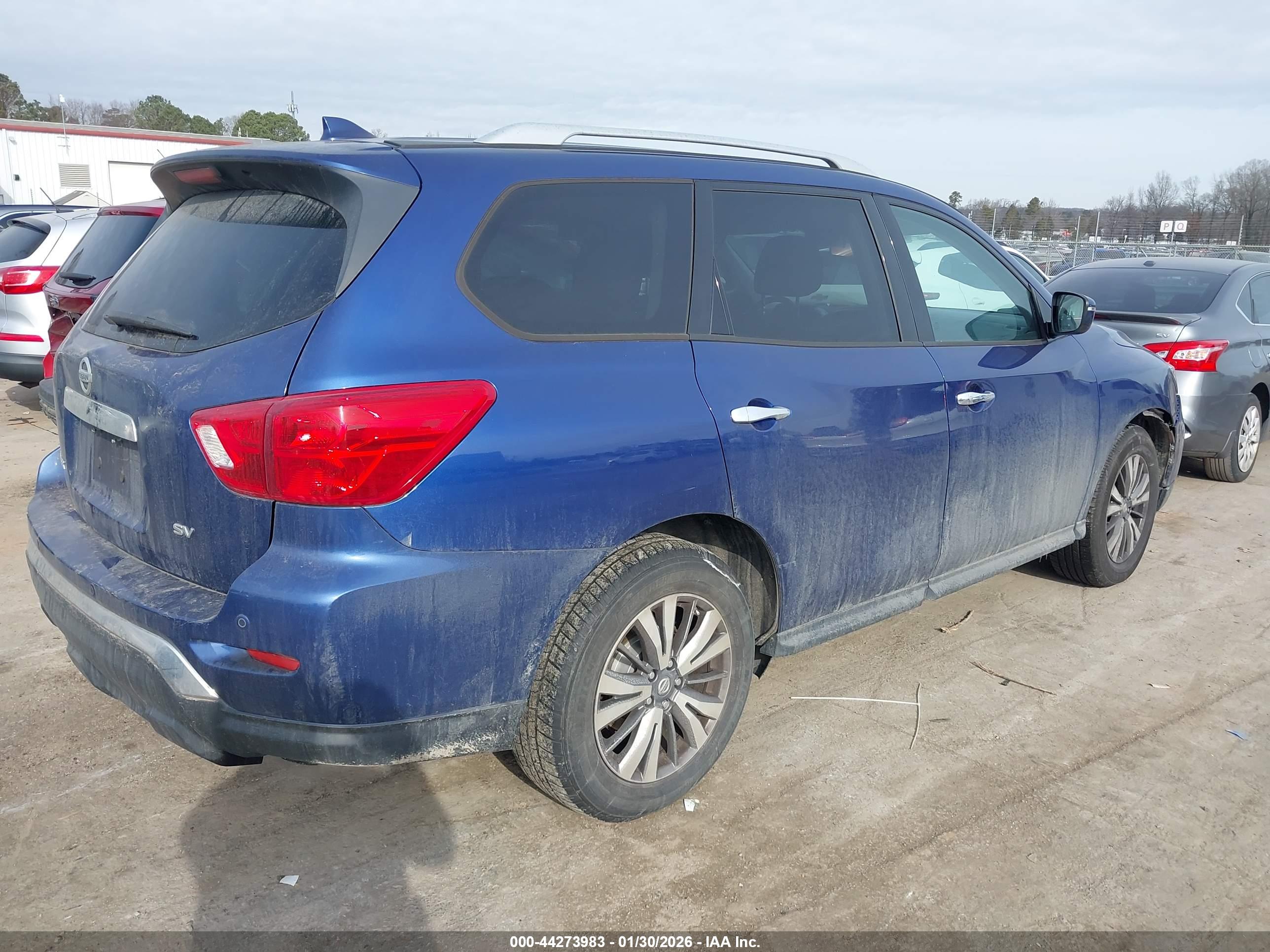 NISSAN PATHFINDER image 4