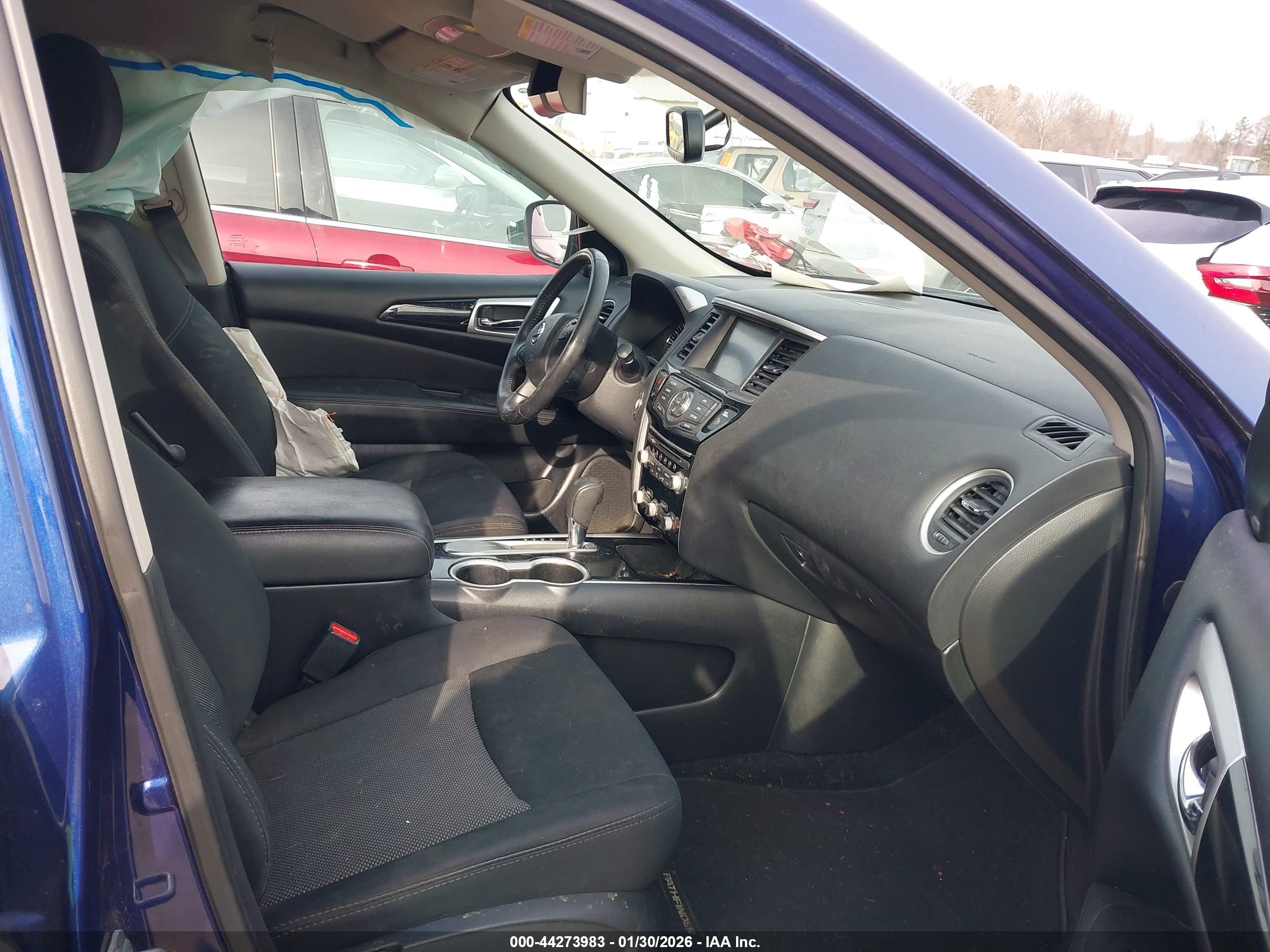 NISSAN PATHFINDER image 5