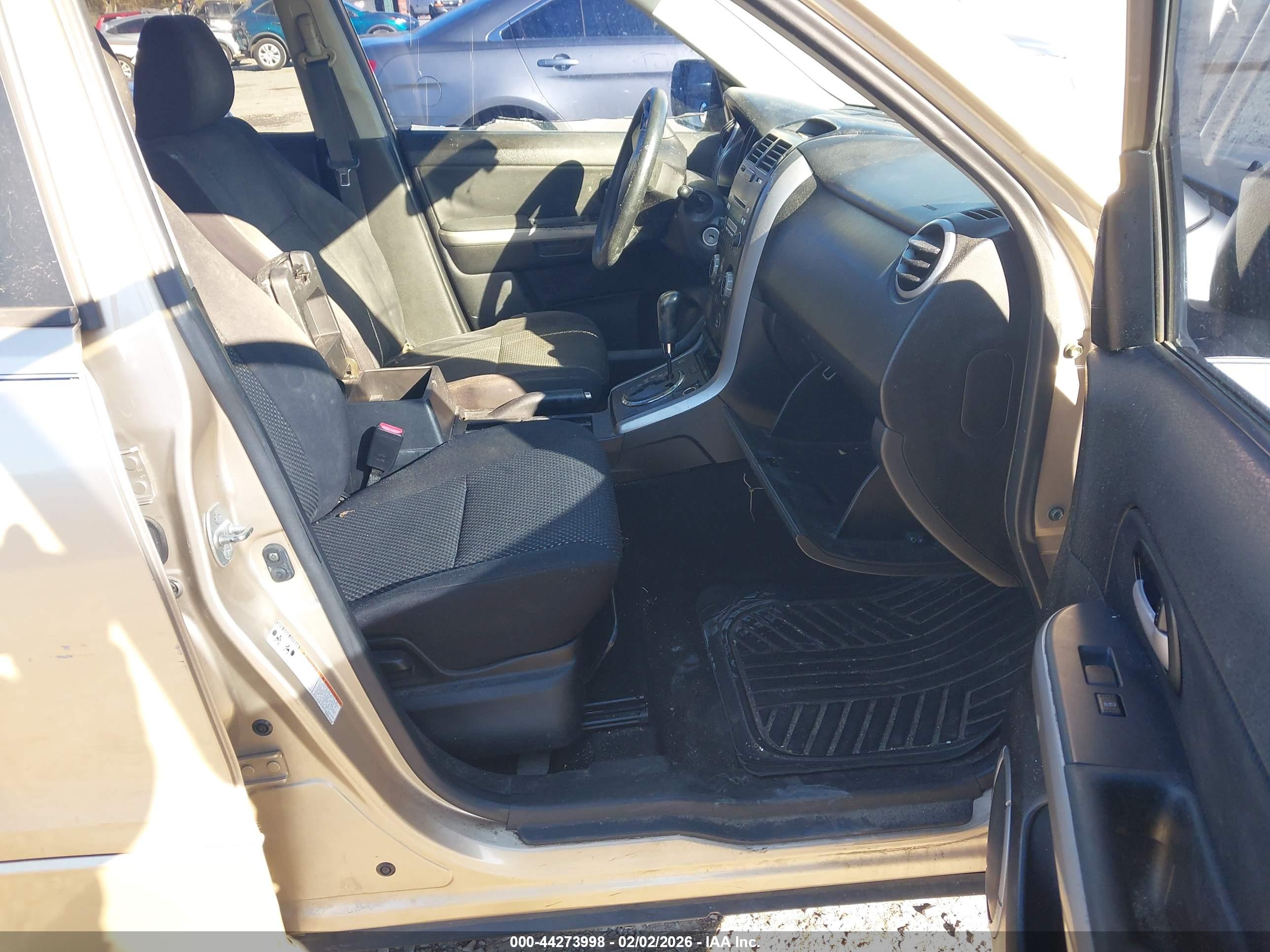 SUZUKI GRAND image 5