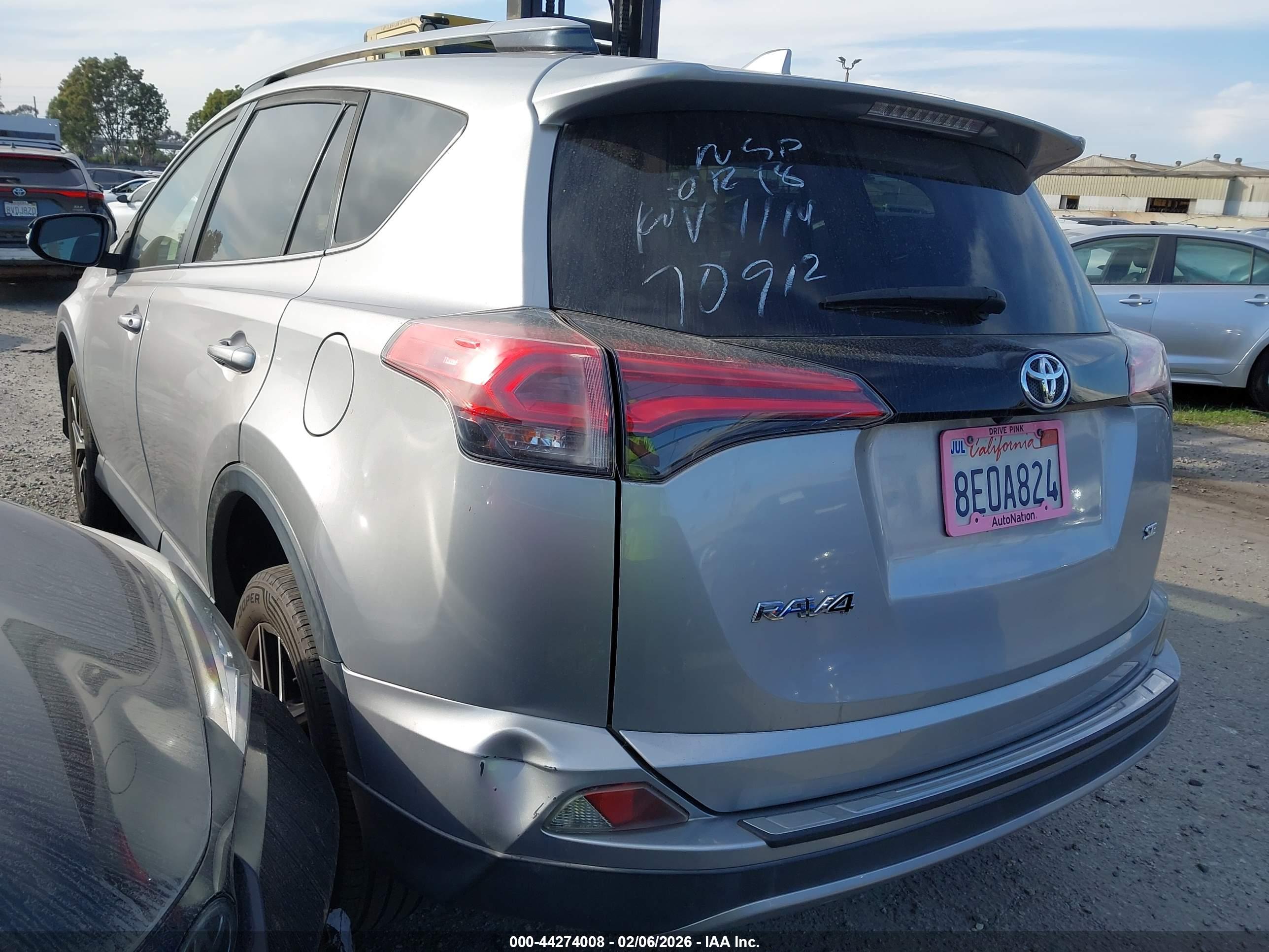 TOYOTA RAV4 image 3