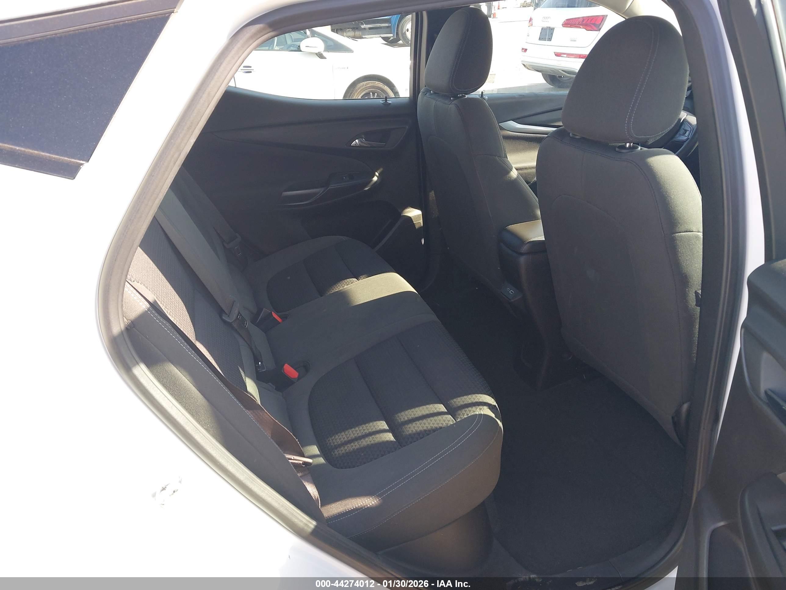 CHEVROLET BOLT image 8