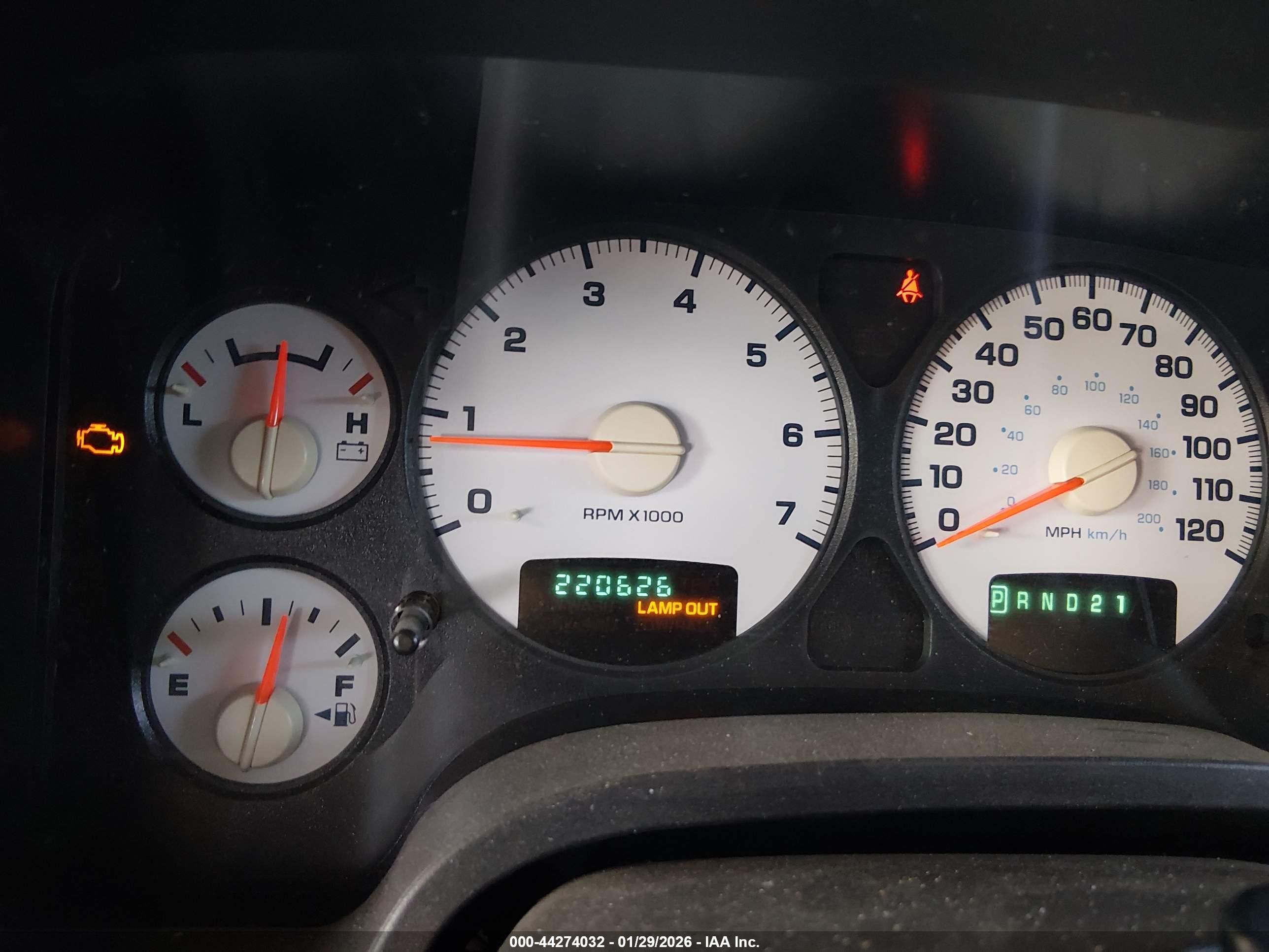 DODGE RAM image 7