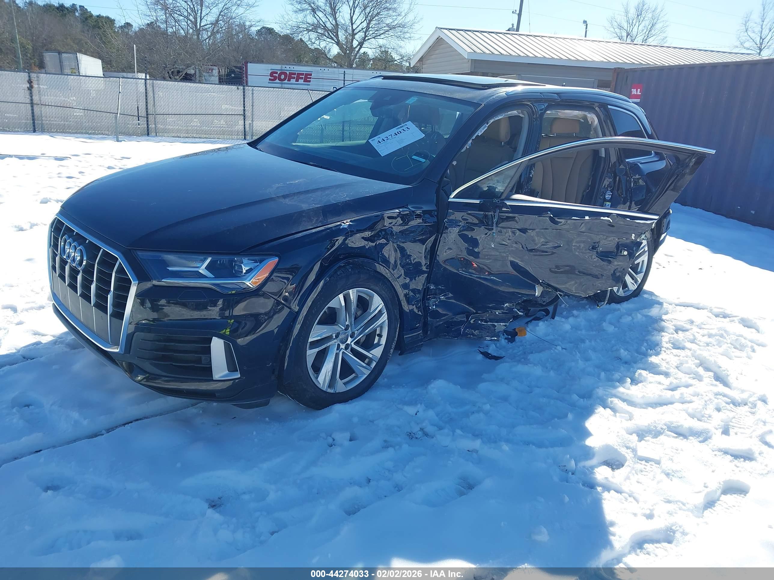 AUDI Q7 image 2