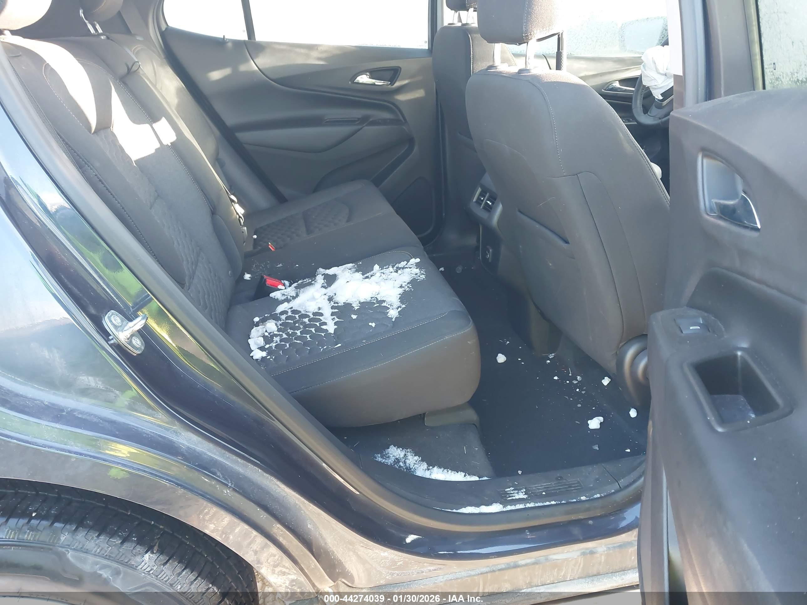 CHEVROLET EQUINOX image 8