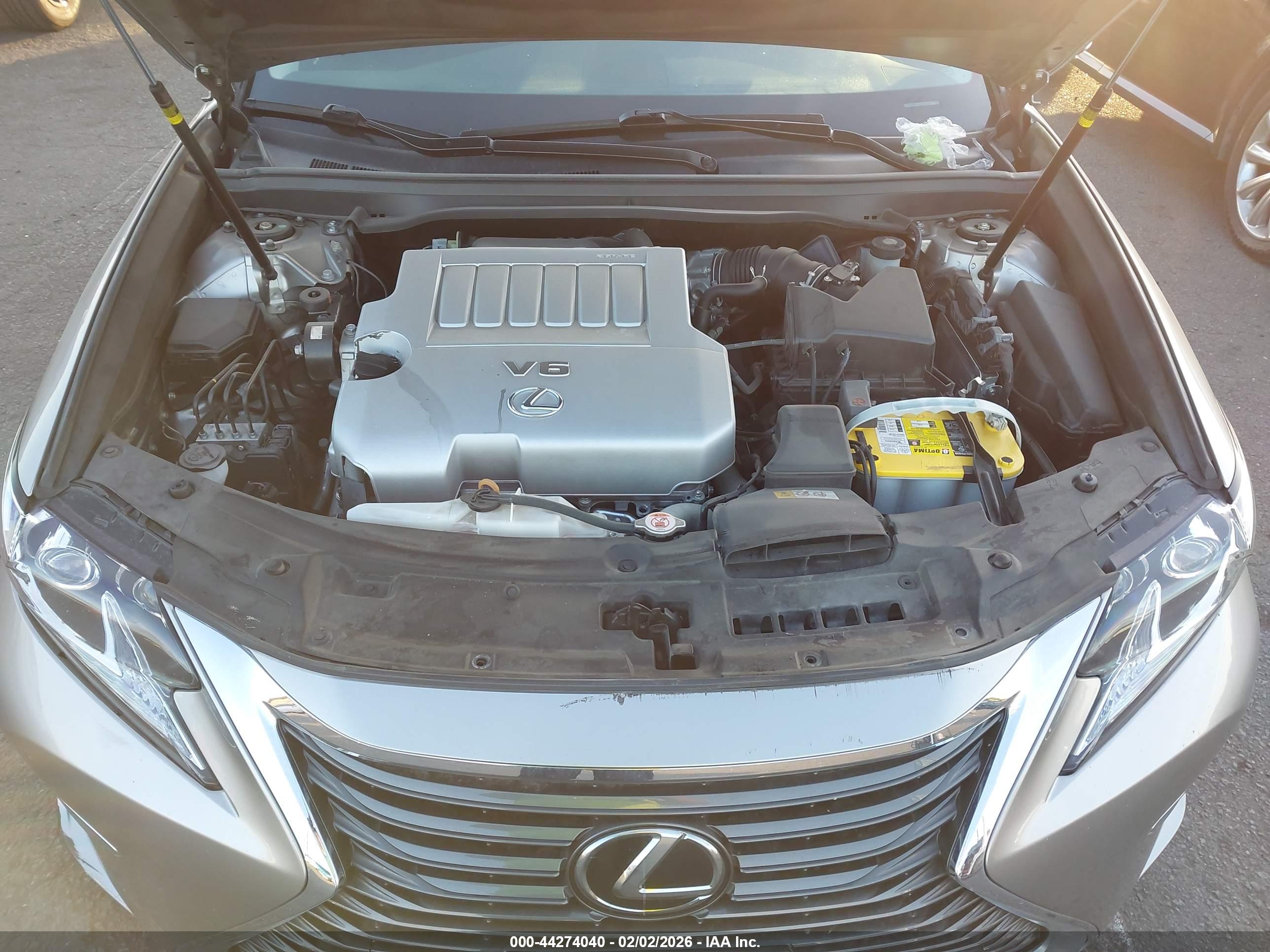 LEXUS ES image 10