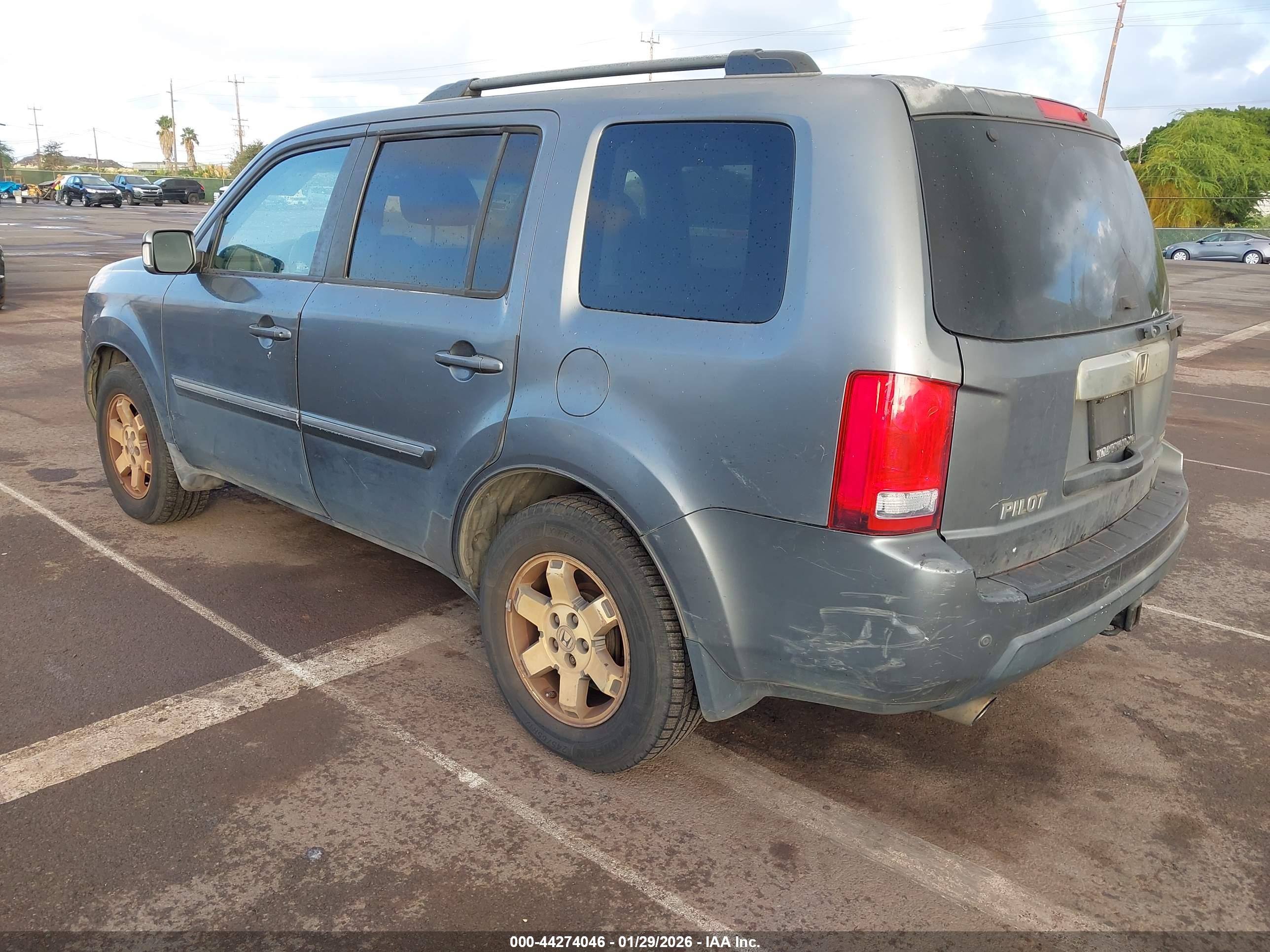 HONDA PILOT image 3