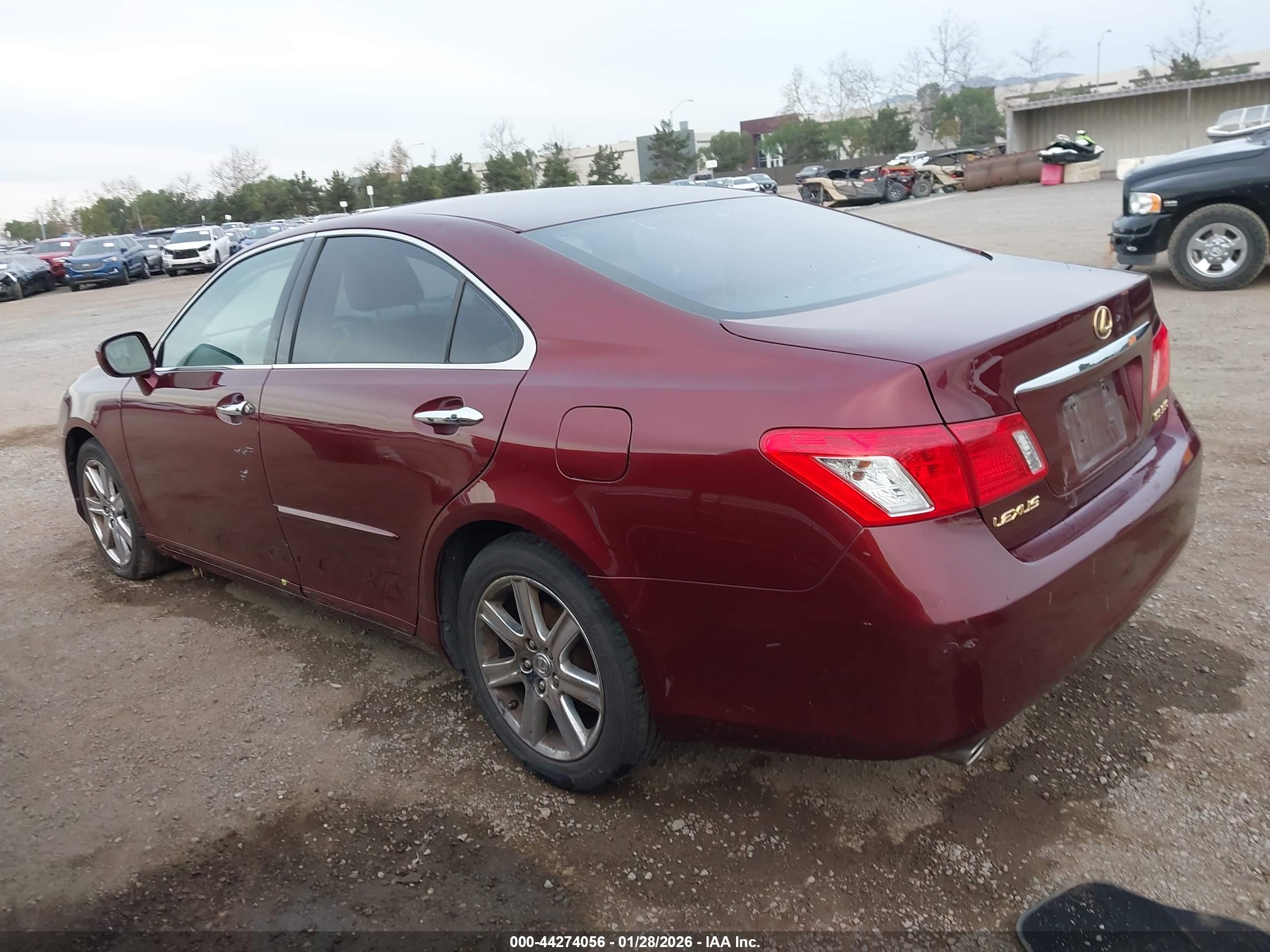 LEXUS ES image 3
