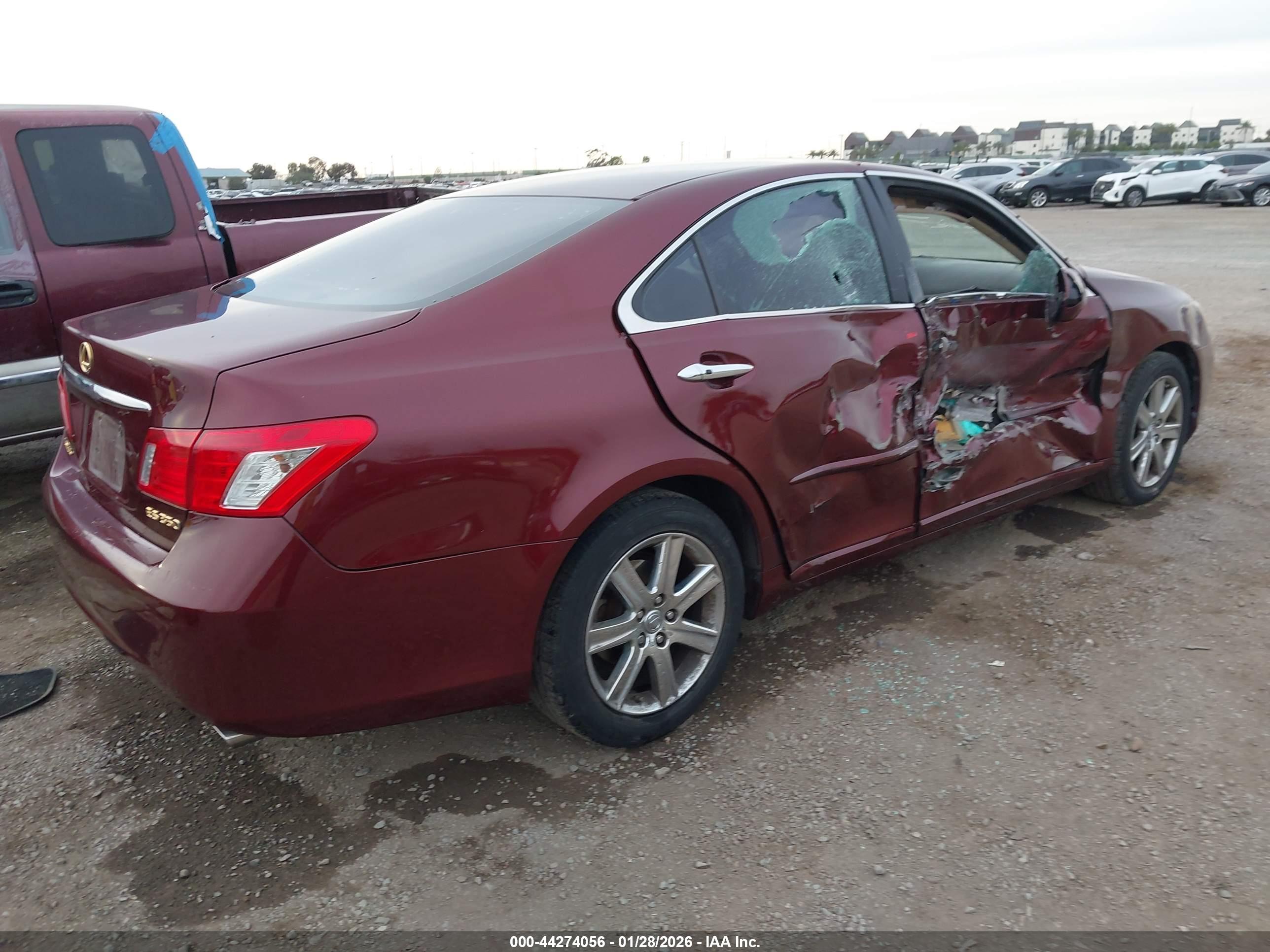 LEXUS ES image 4