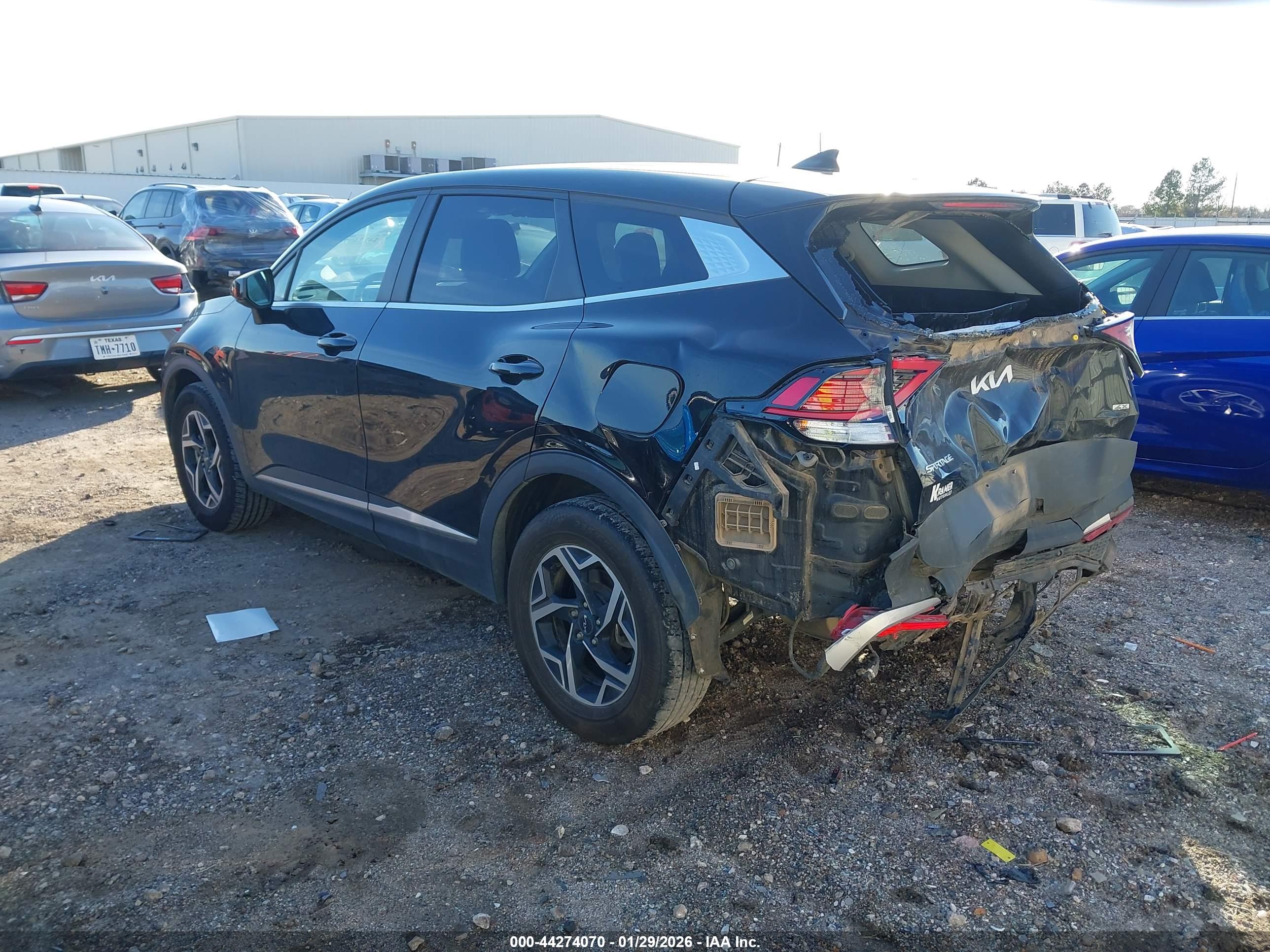 KIA SPORTAGE image 3
