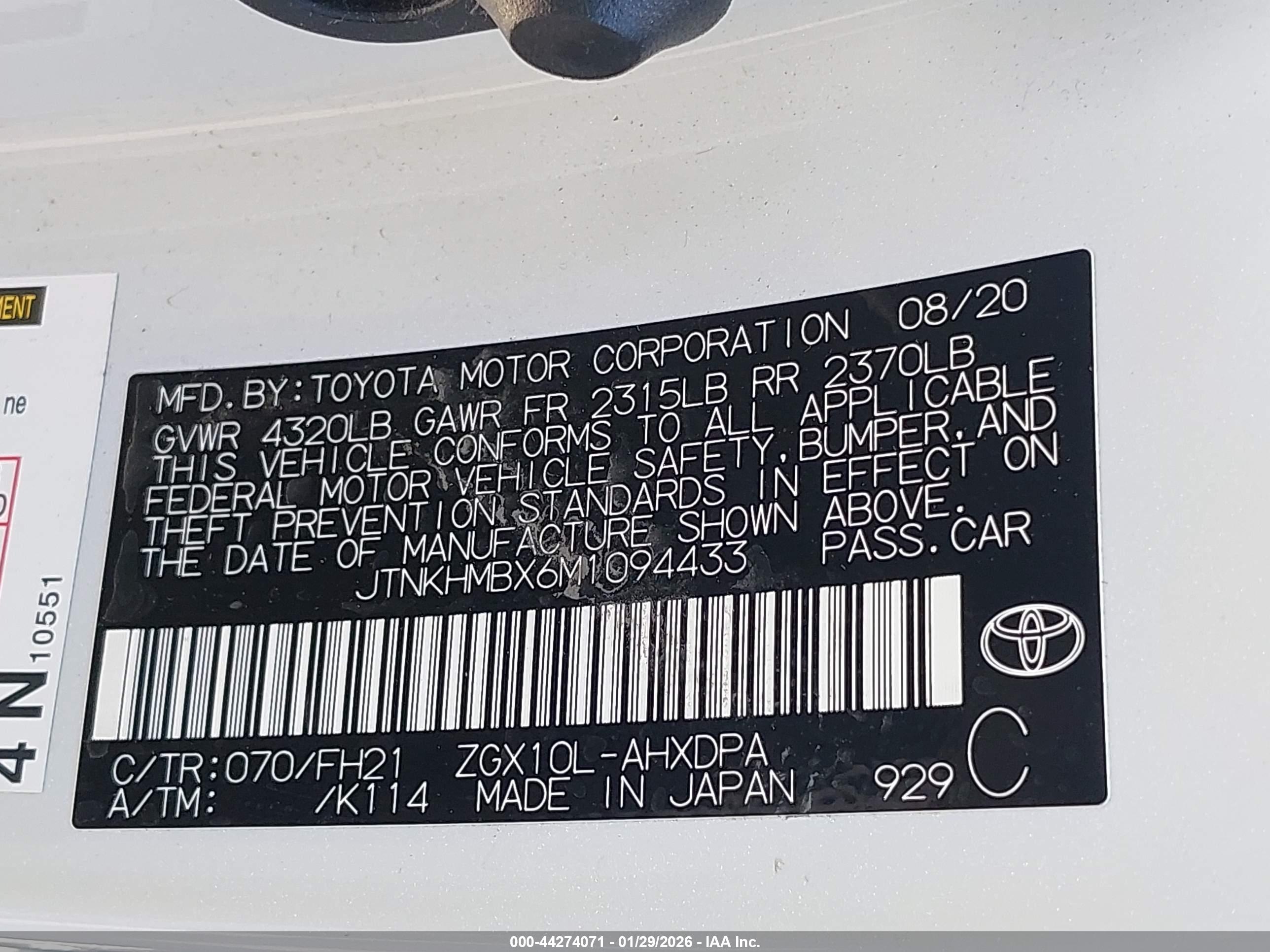 TOYOTA C-HR image 9