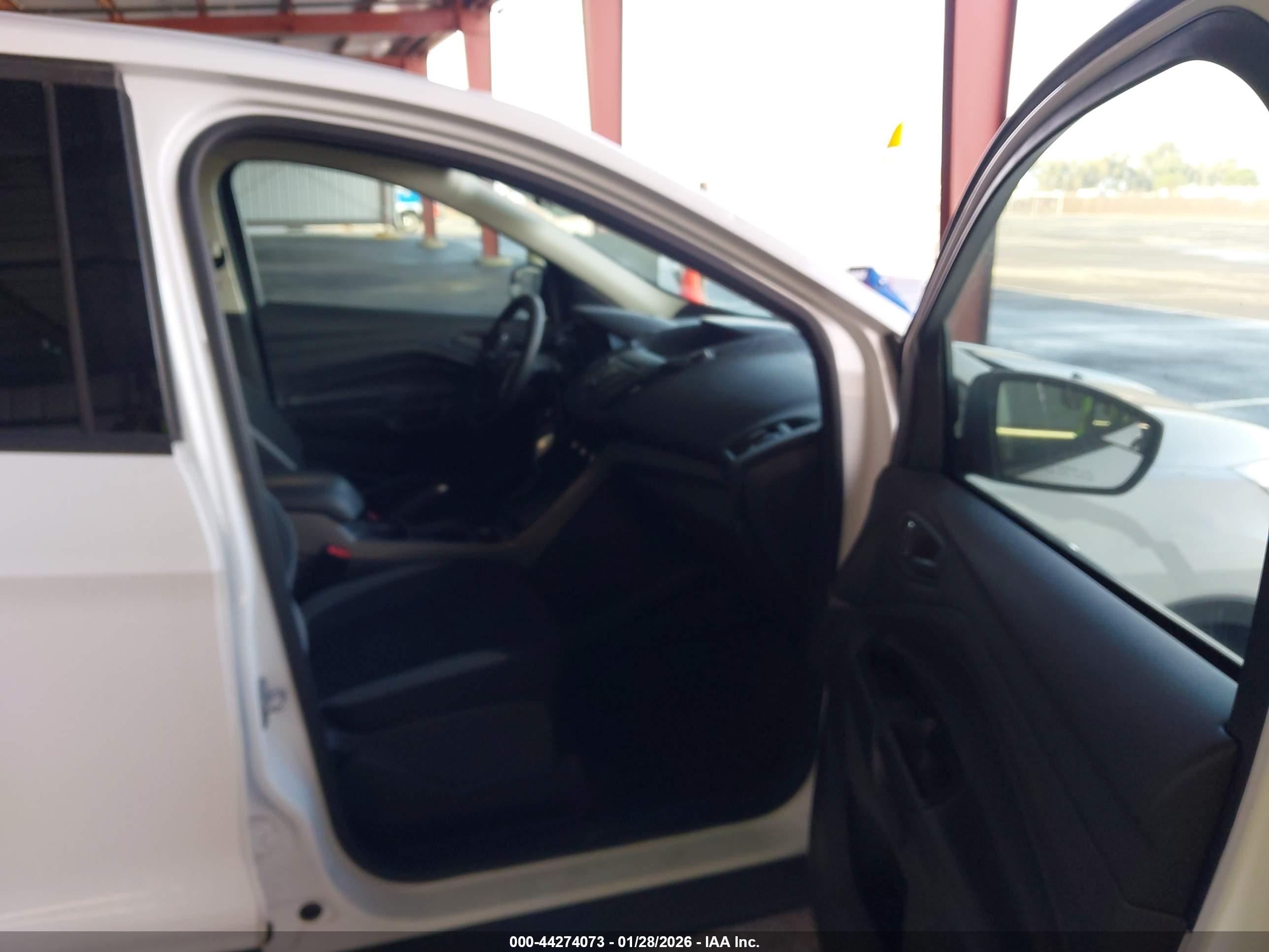 FORD ESCAPE image 5