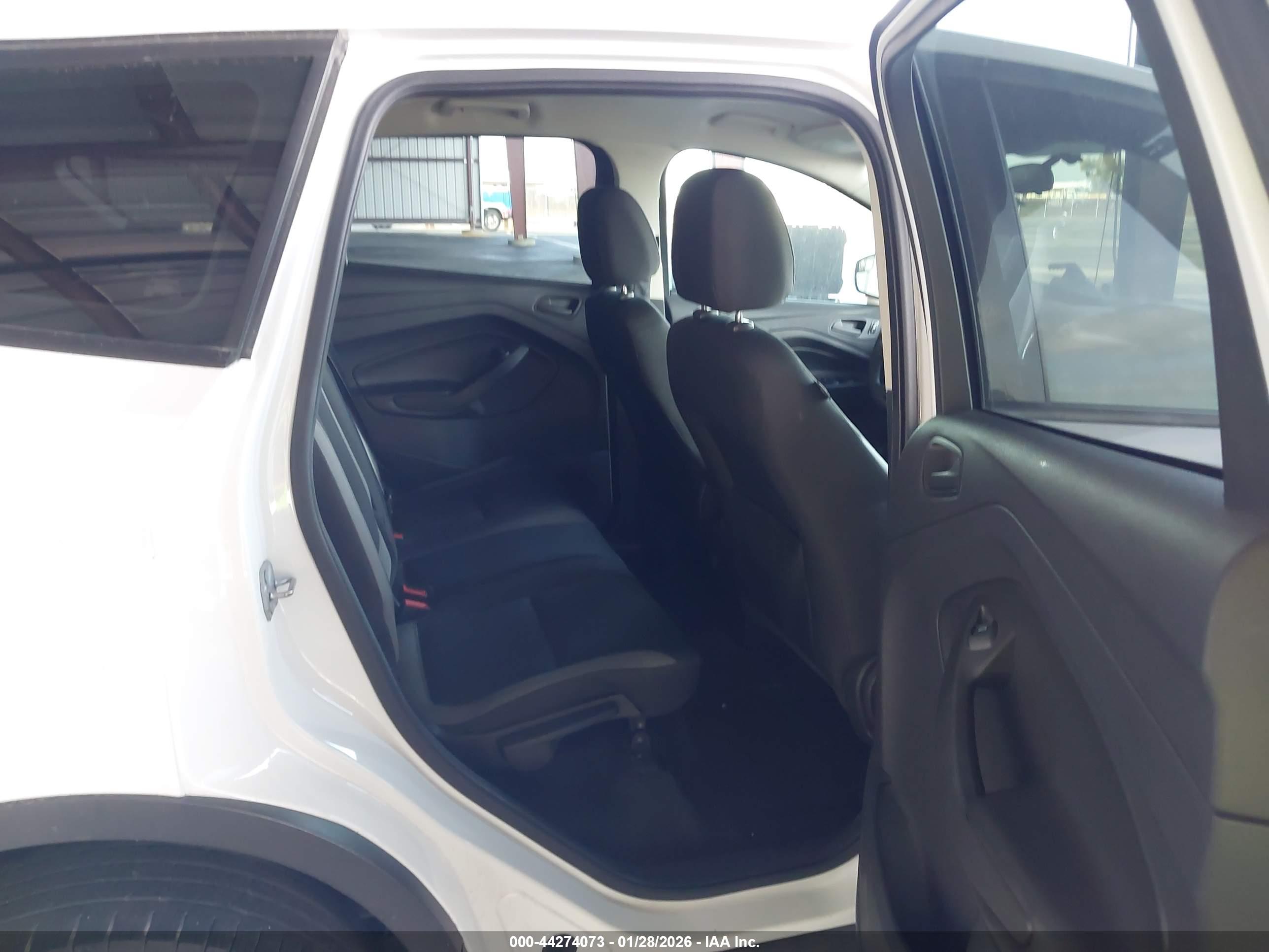 FORD ESCAPE image 8