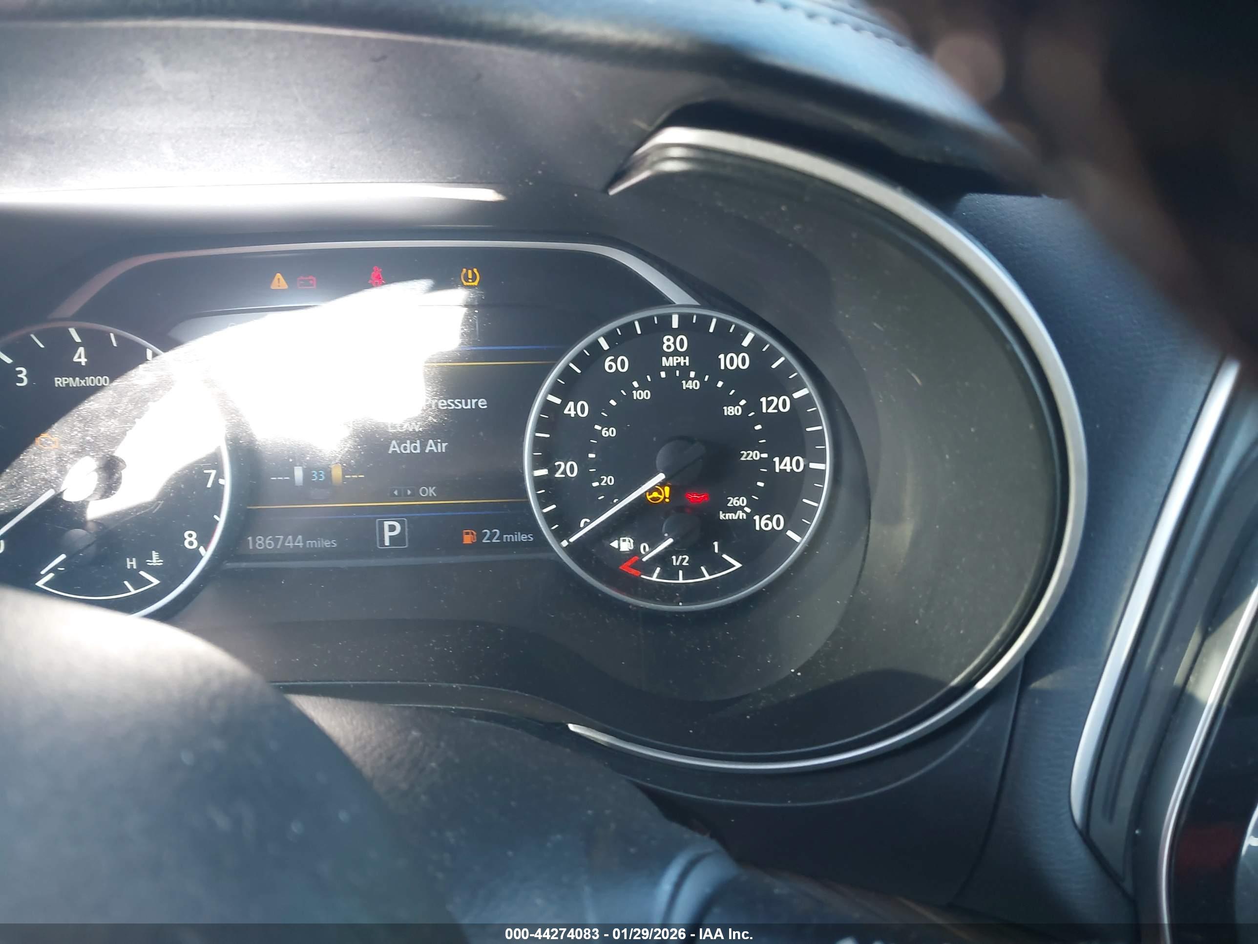 NISSAN MAXIMA image 7