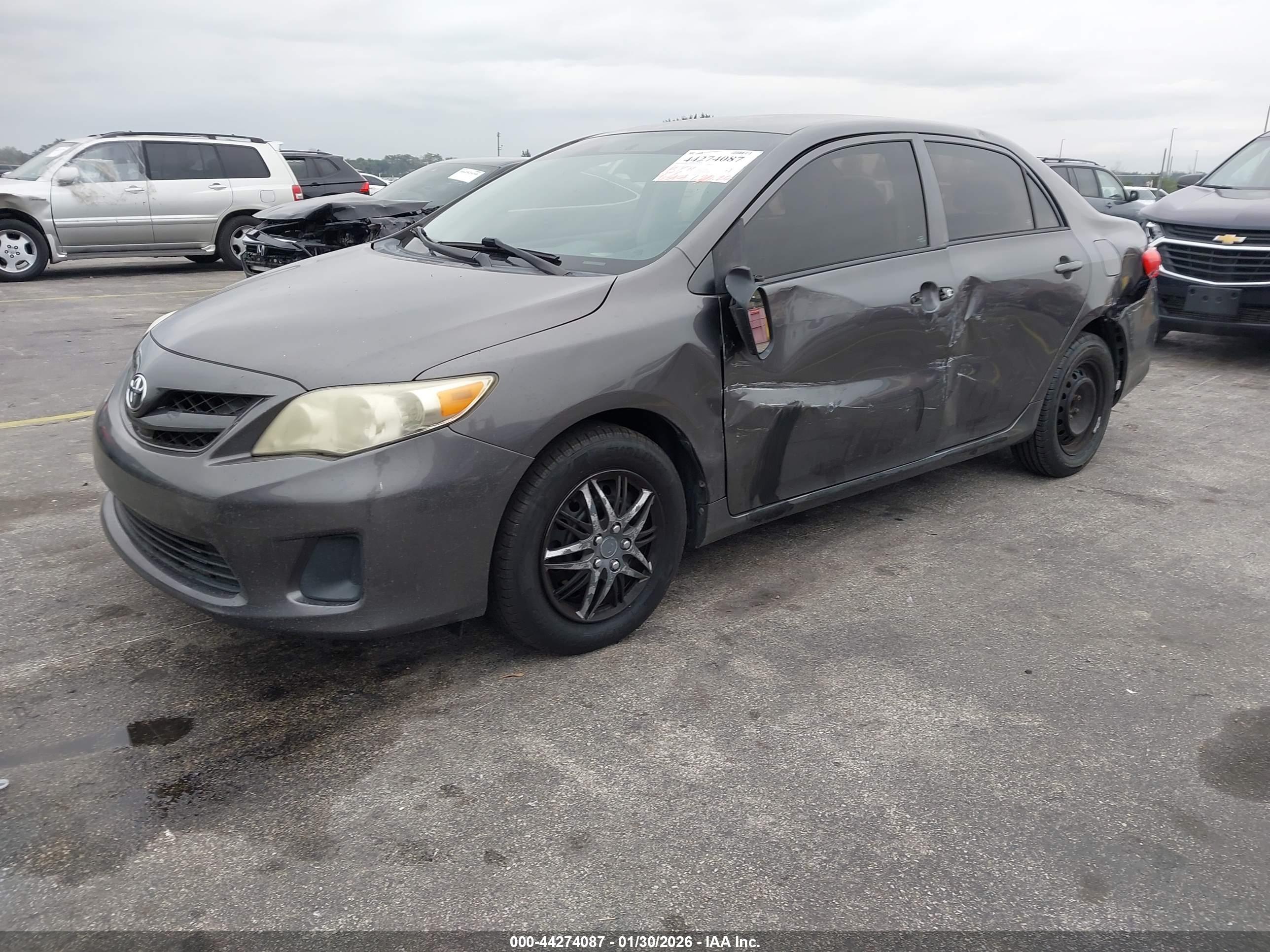 TOYOTA COROLLA image 2