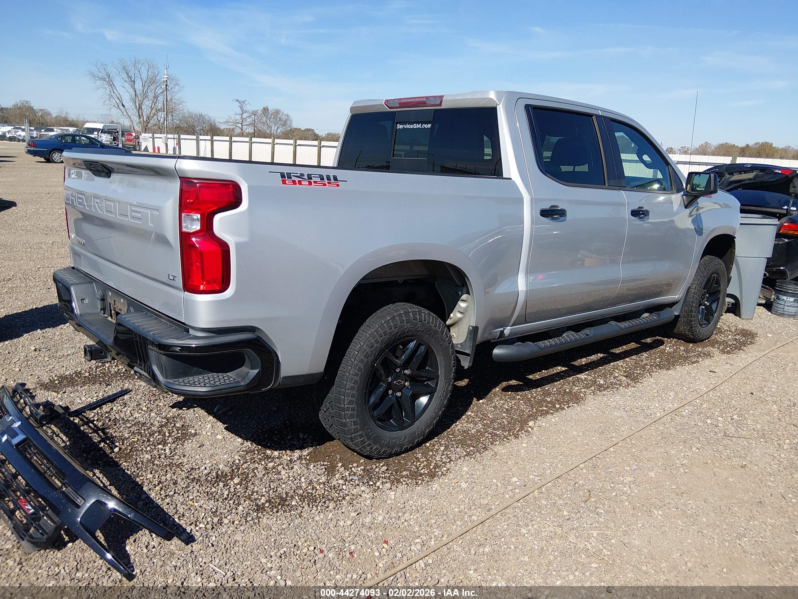 CHEVROLET SILVERADO image 4