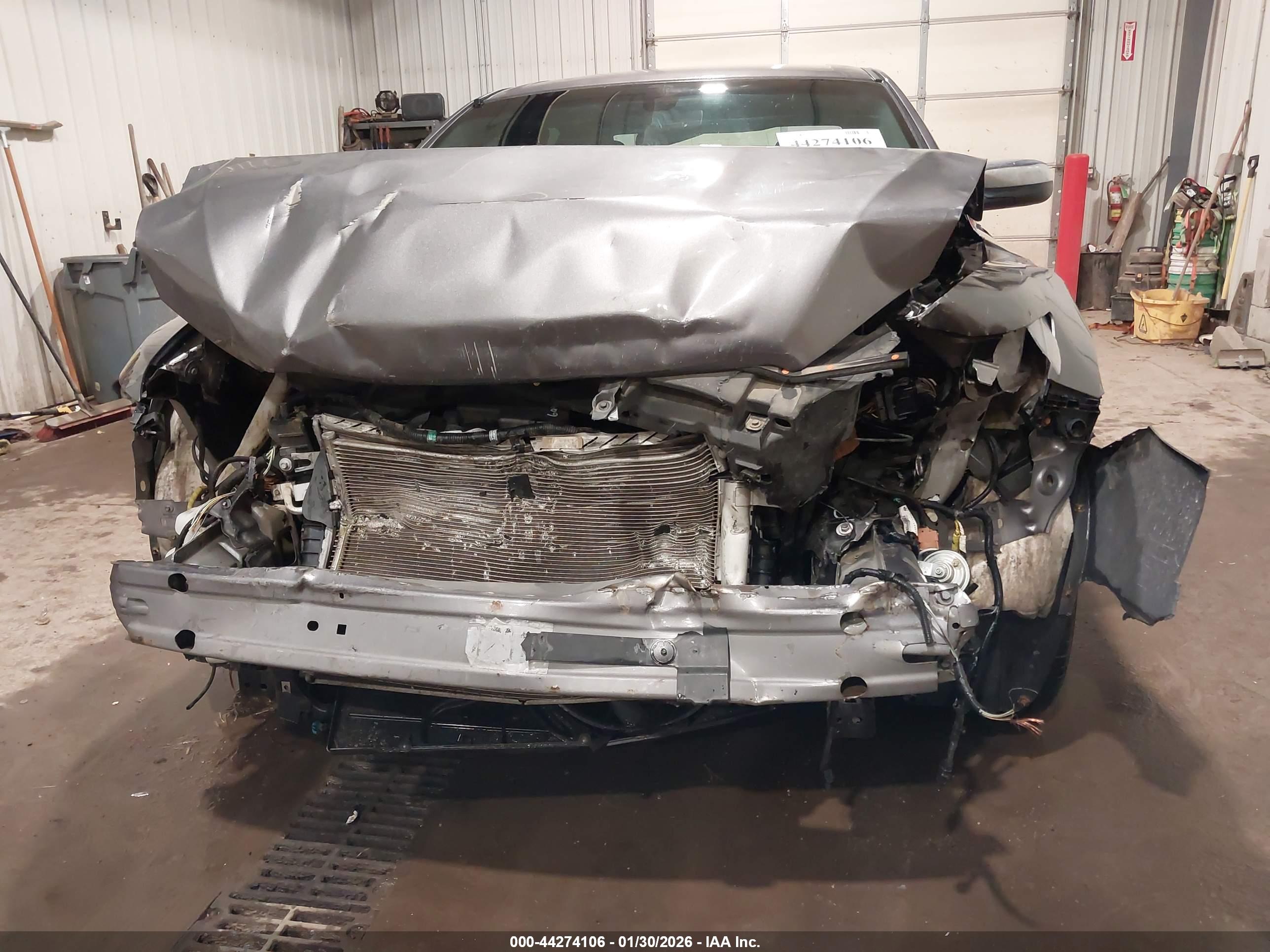FORD TAURUS image 6