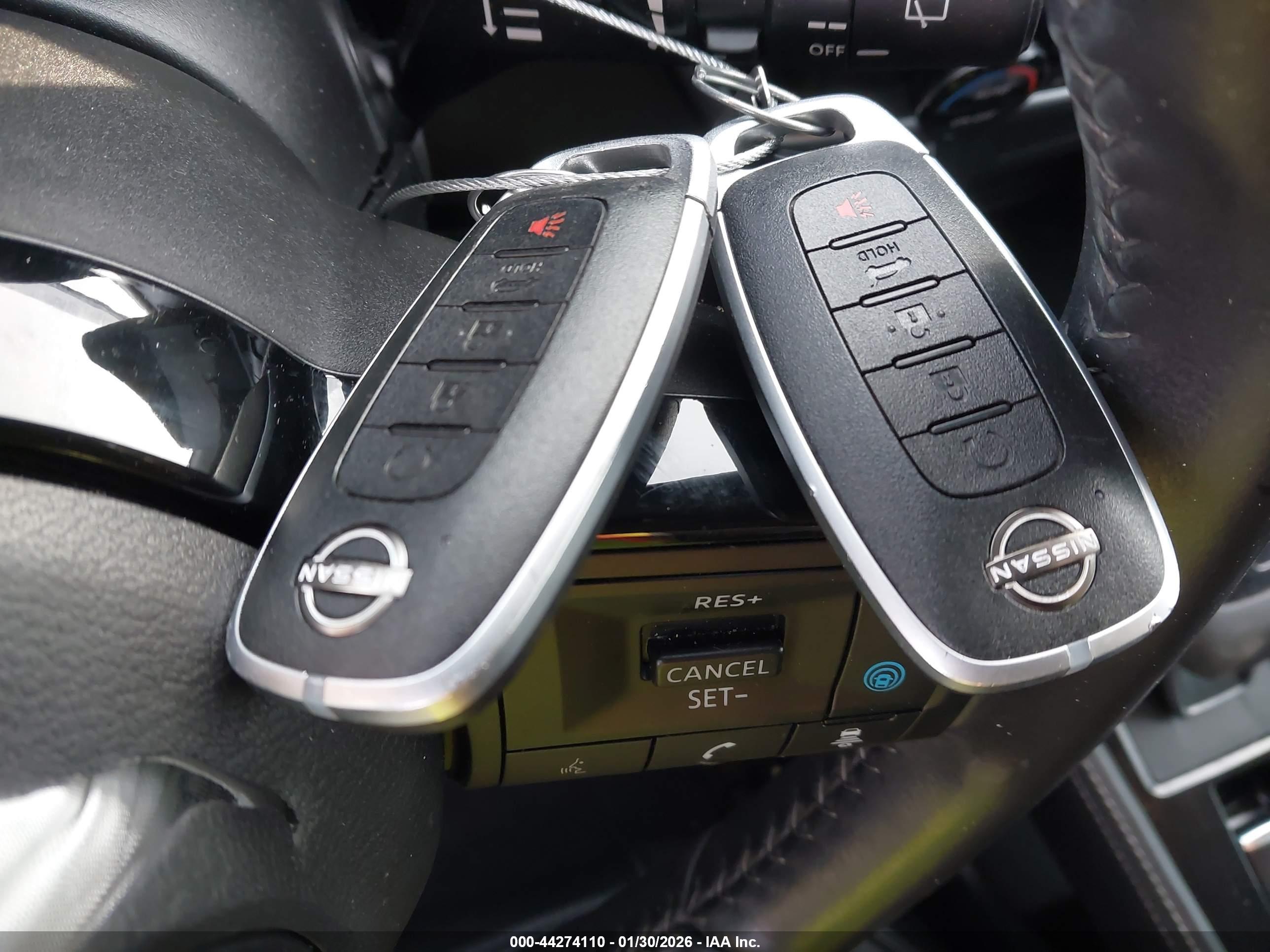 NISSAN ROGUE image 11