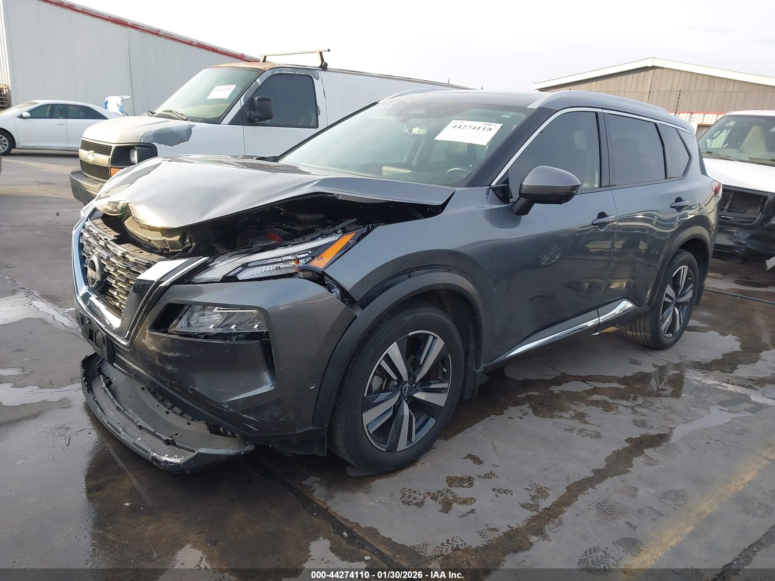 NISSAN ROGUE image 2