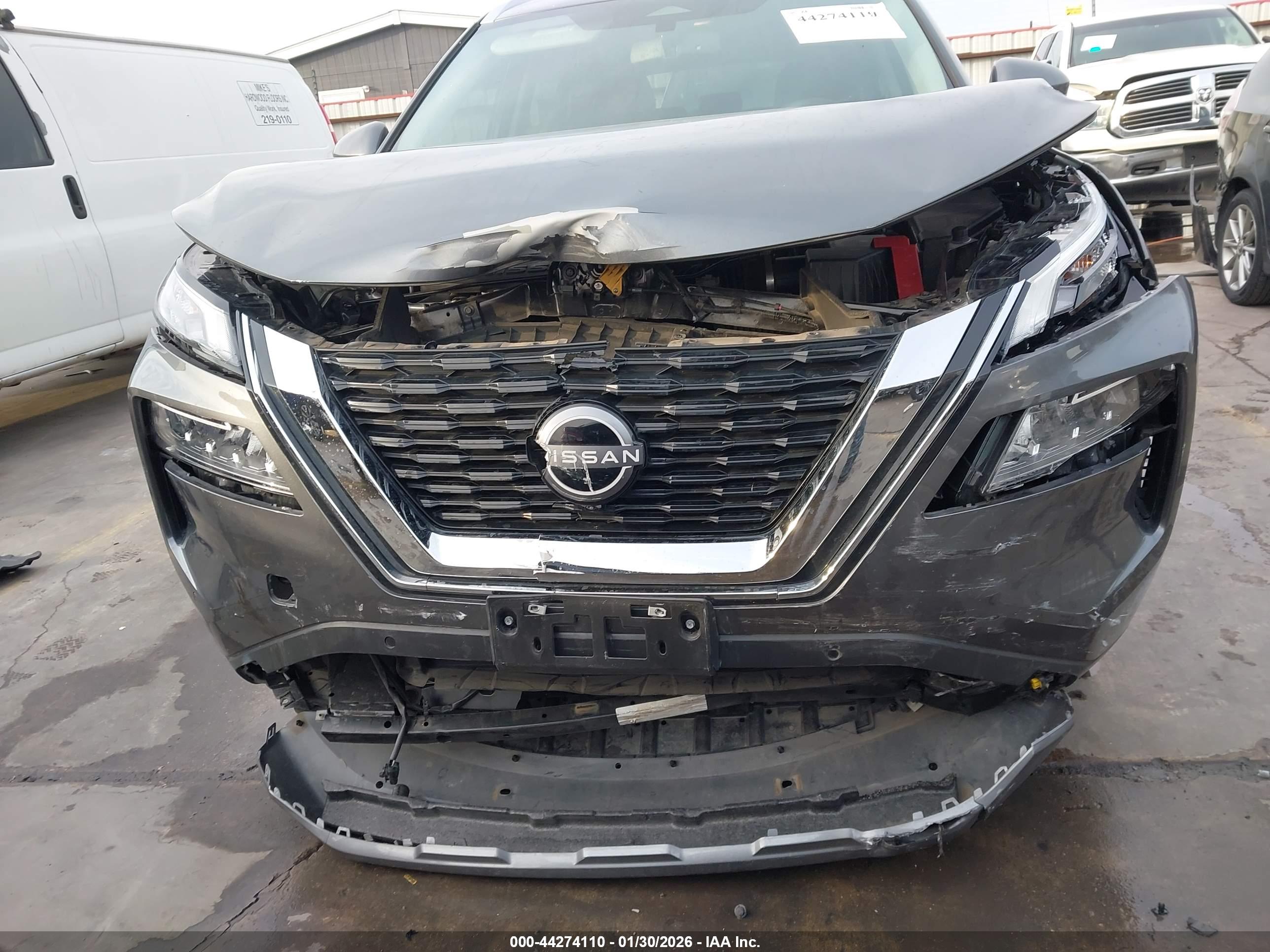 NISSAN ROGUE image 6