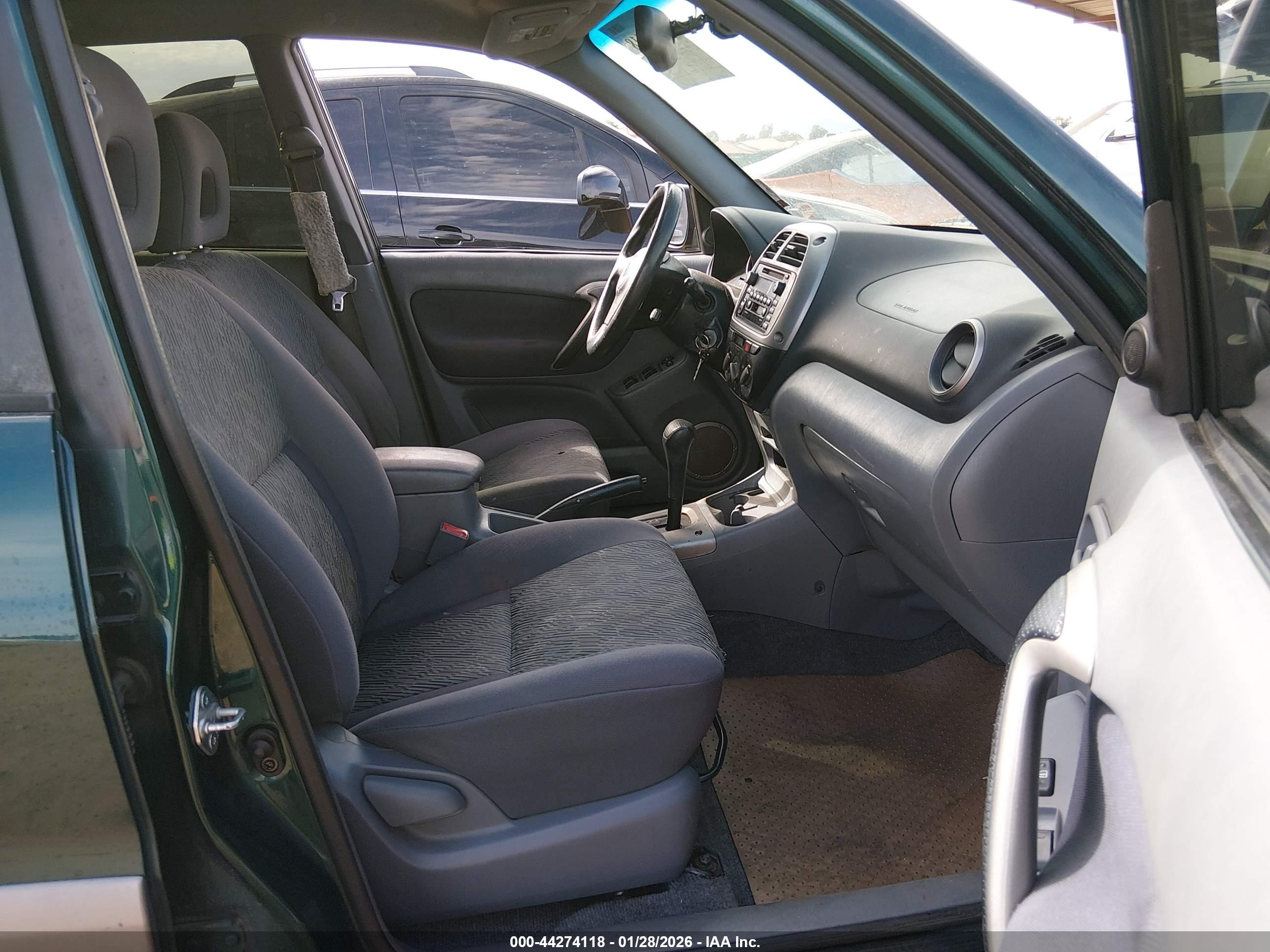 TOYOTA RAV4 image 5