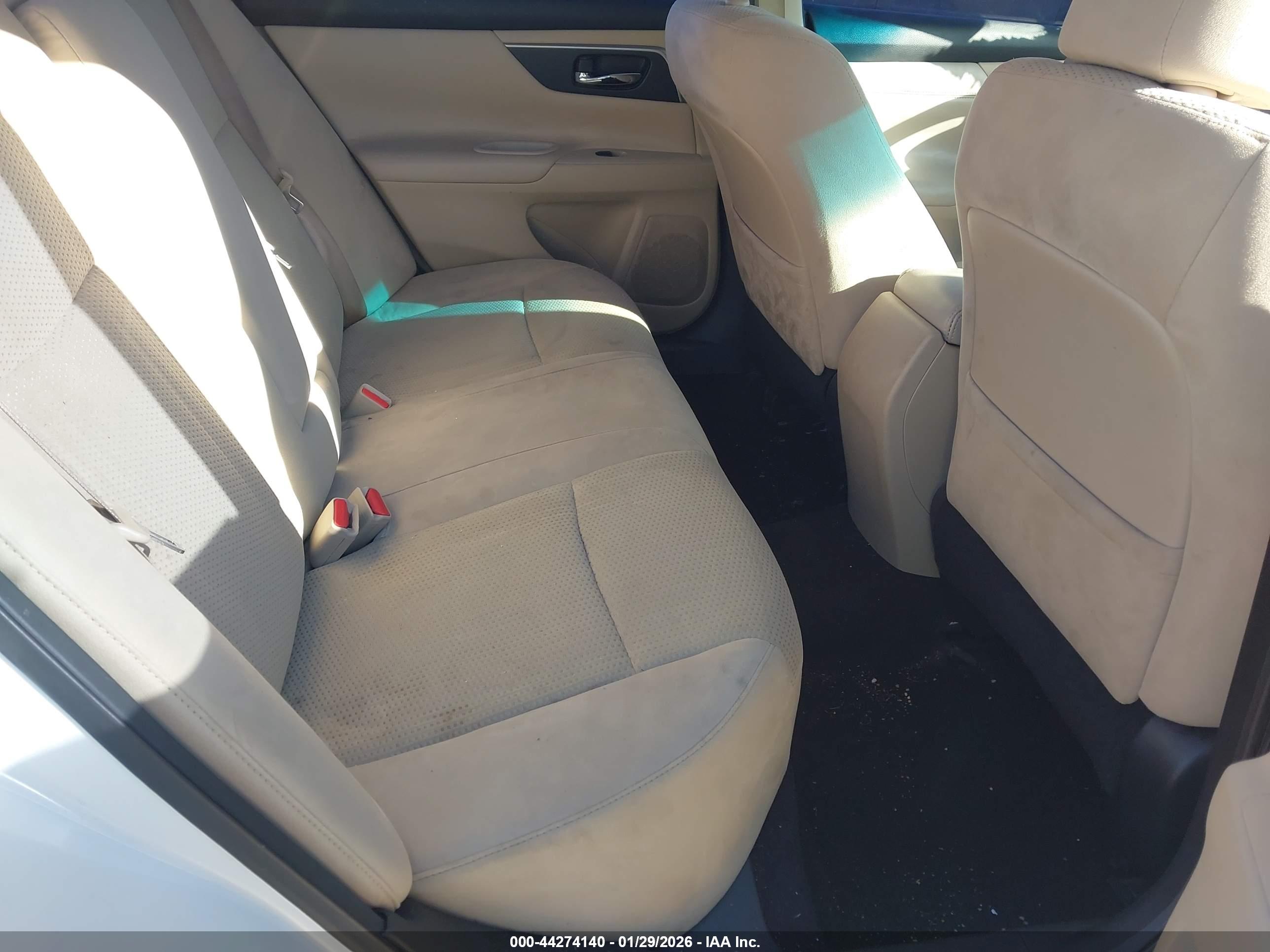 NISSAN ALTIMA image 8