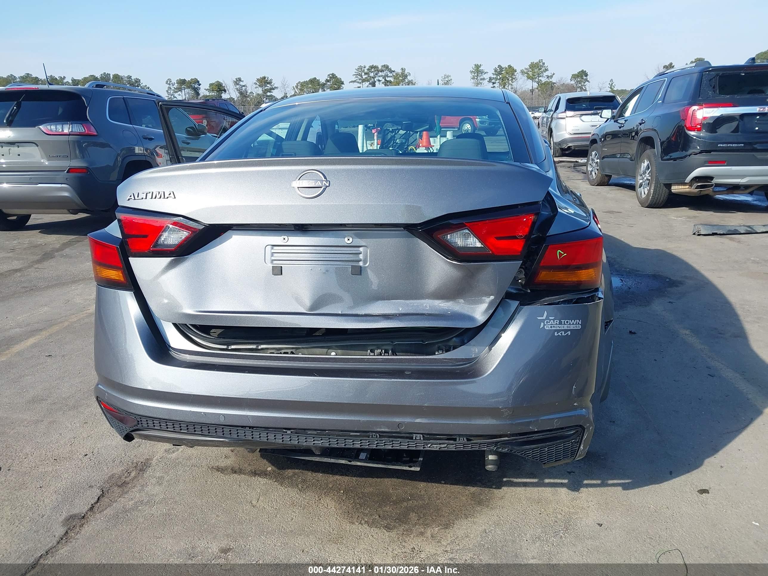 NISSAN ALTIMA image 6