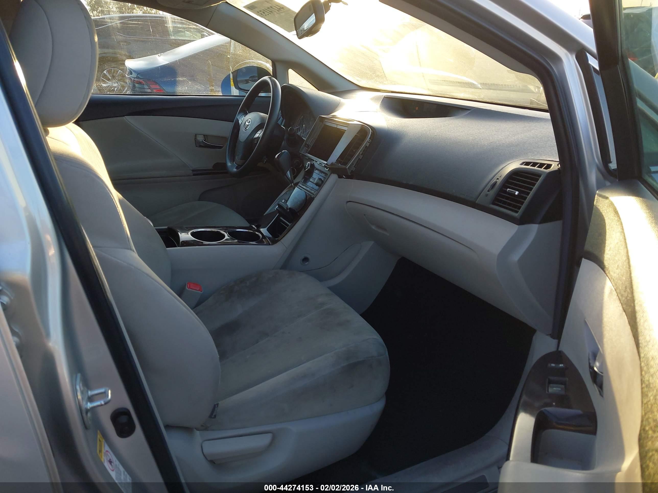 TOYOTA VENZA image 5
