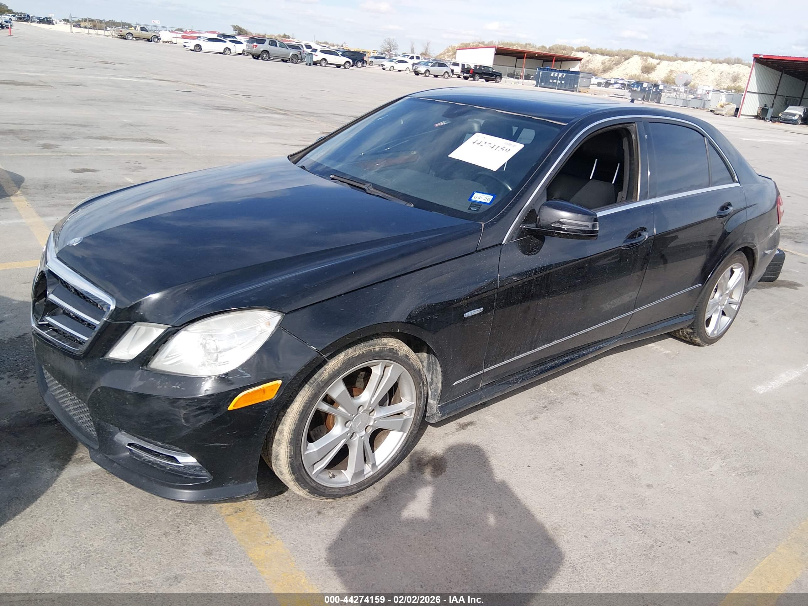 MERCEDES-BENZ E image 2
