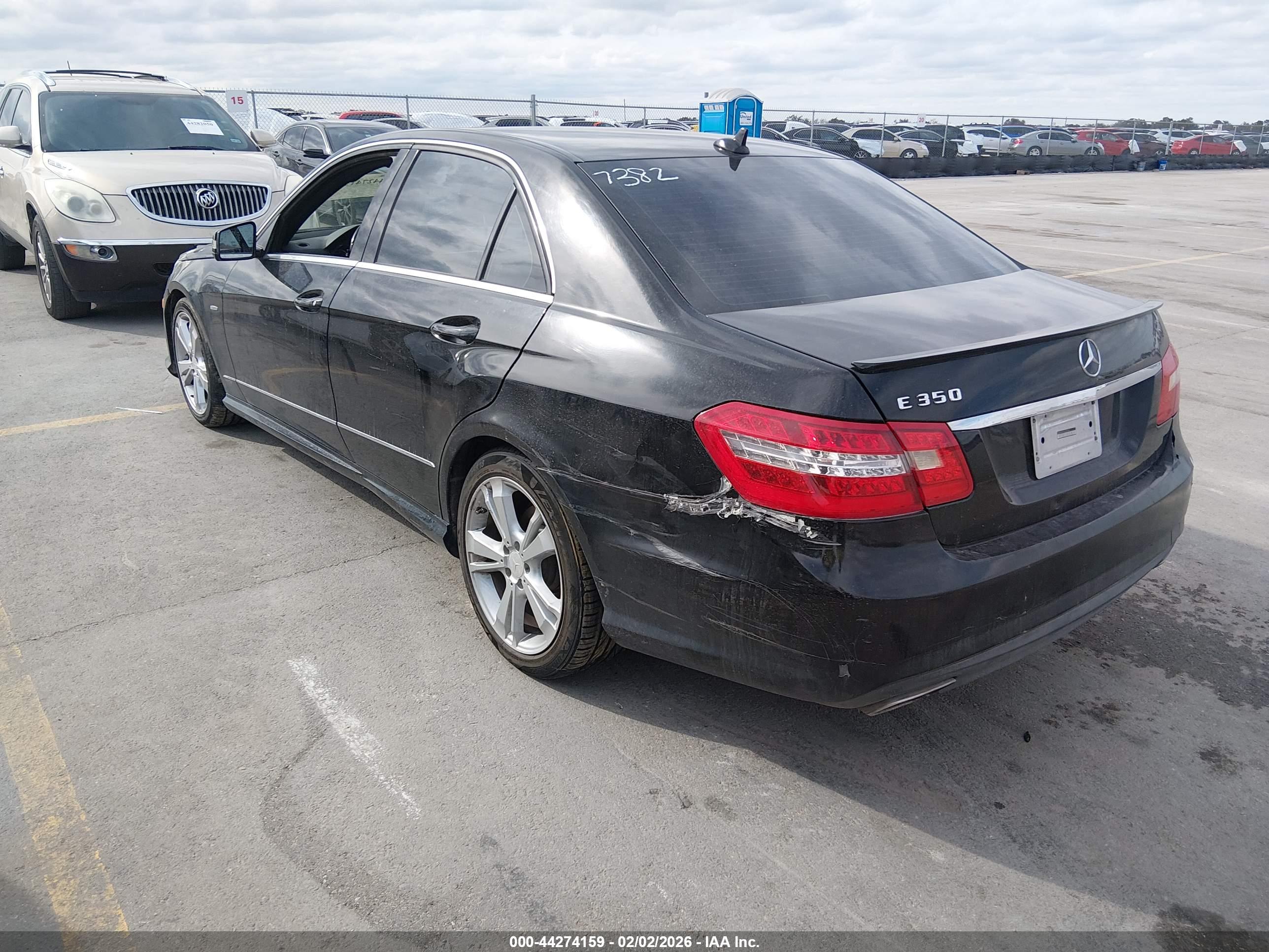 MERCEDES-BENZ E image 3