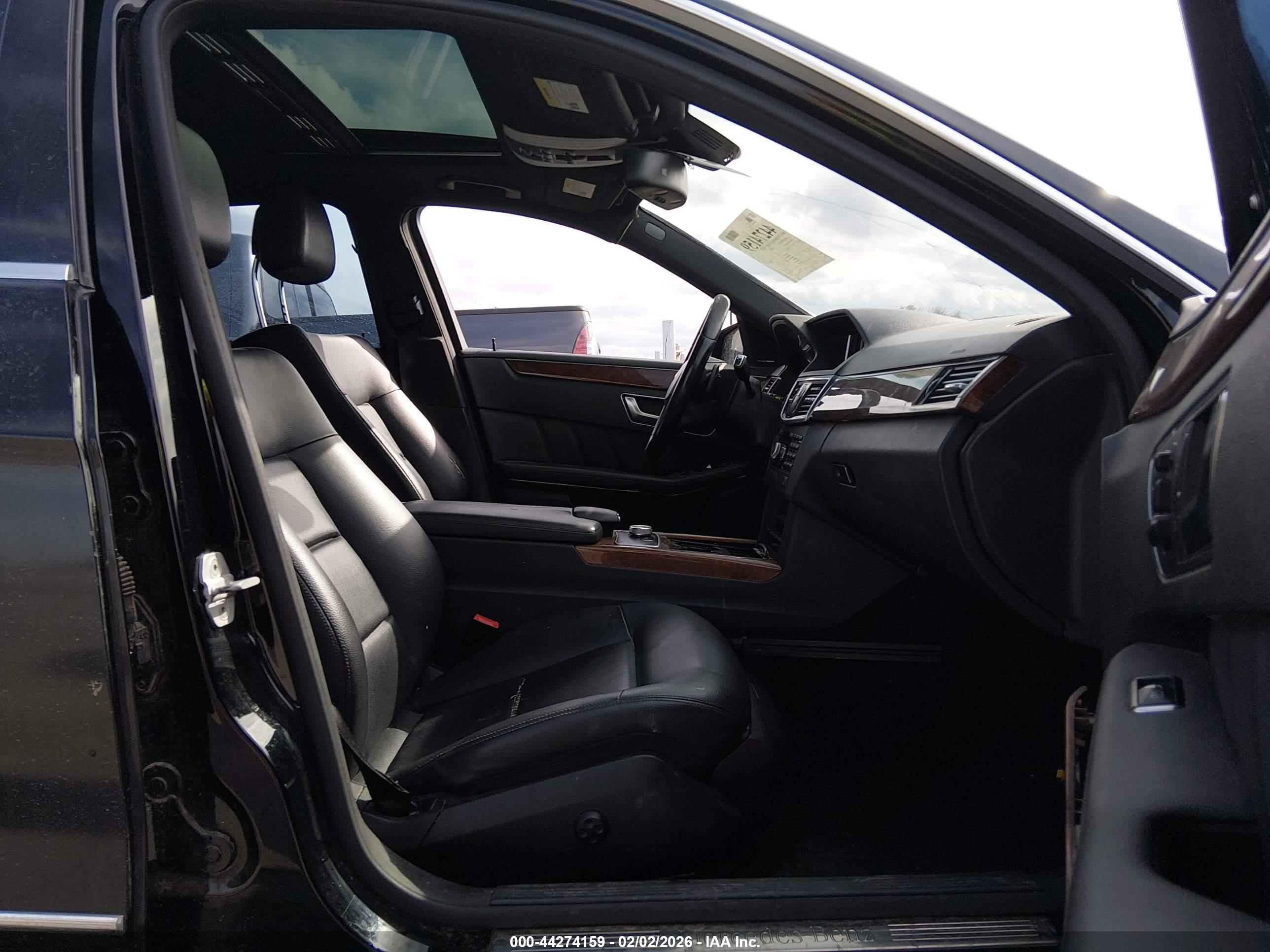 MERCEDES-BENZ E image 5
