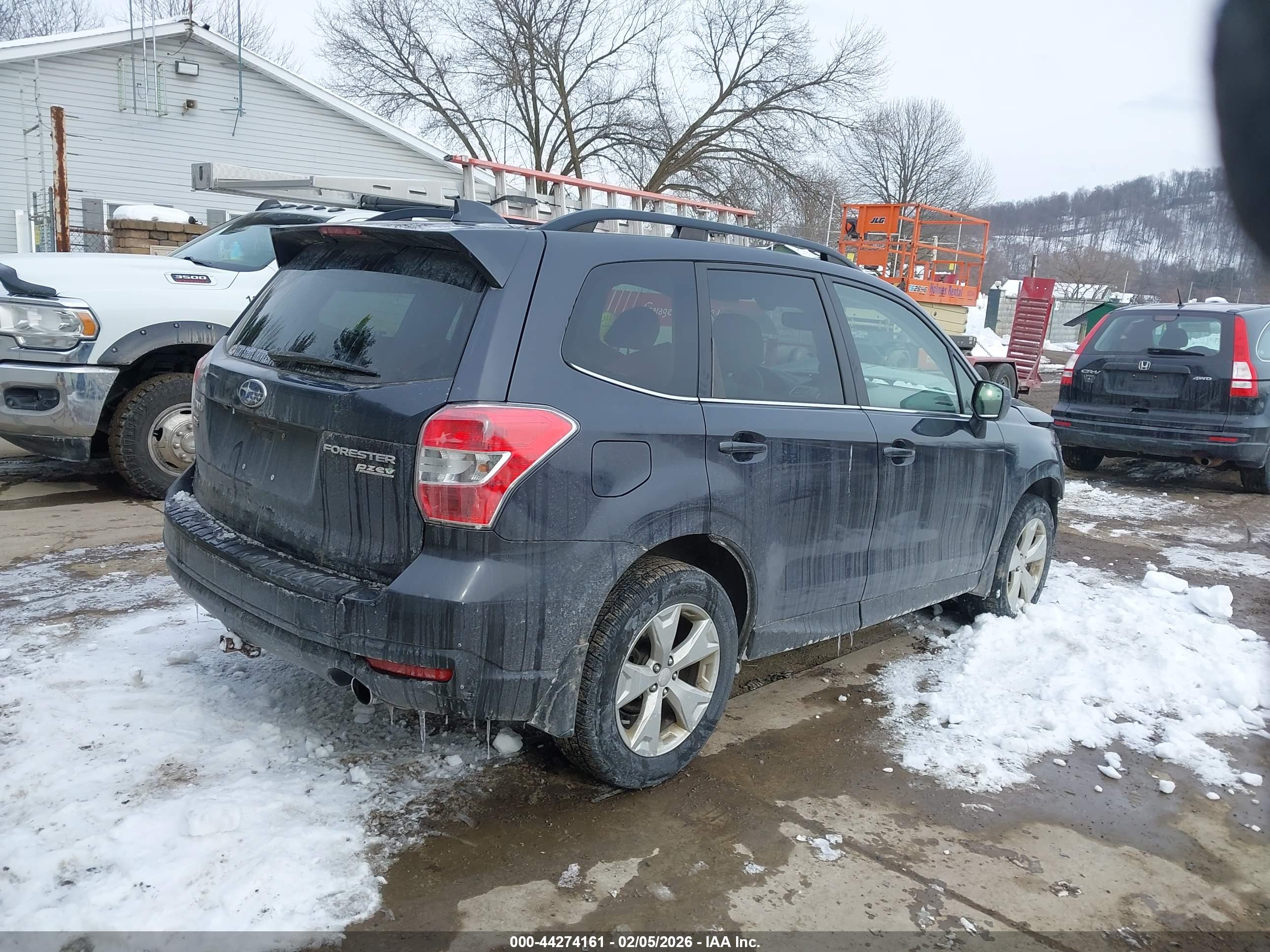 SUBARU FORESTER image 4