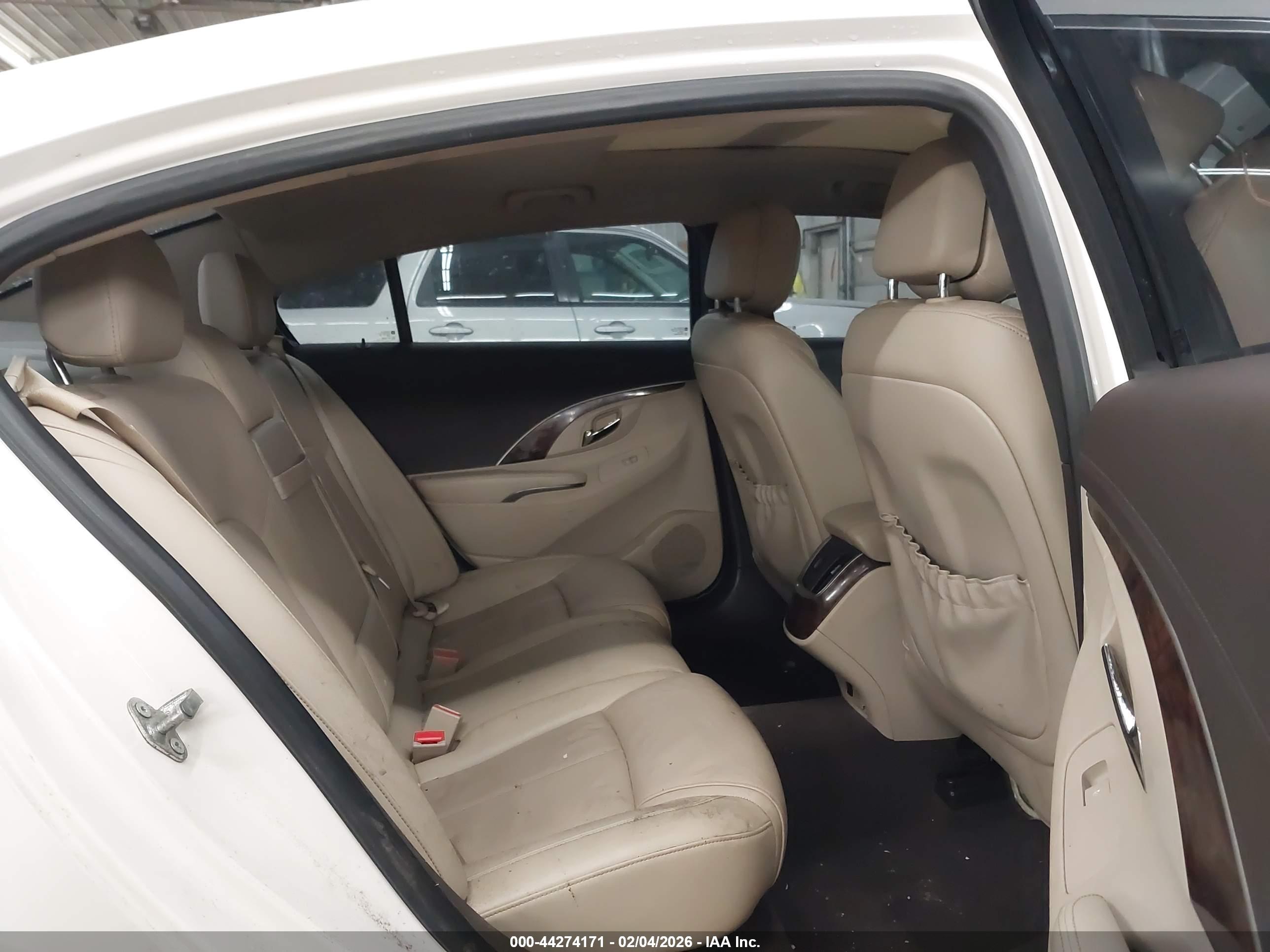 BUICK LACROSSE image 8