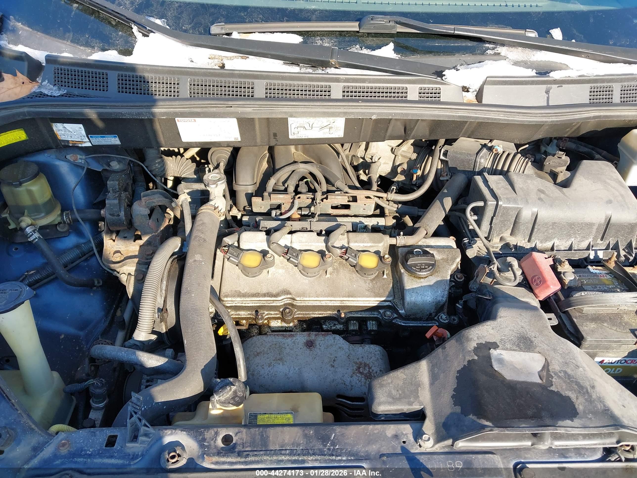 TOYOTA SIENNA image 10
